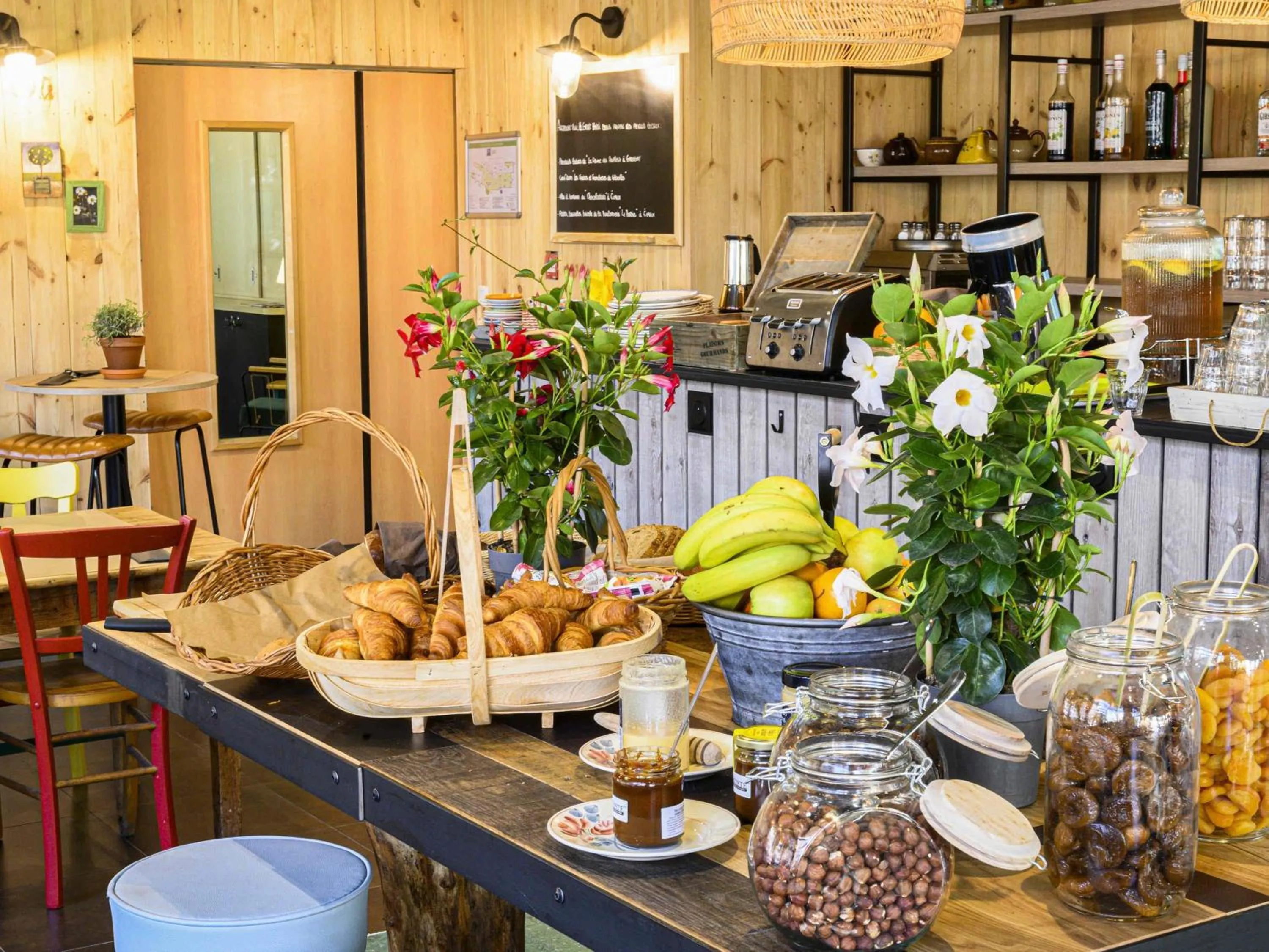 Restaurant/places to eat in Greet Hotel Evreux Centre - Route de Normandie by Accor