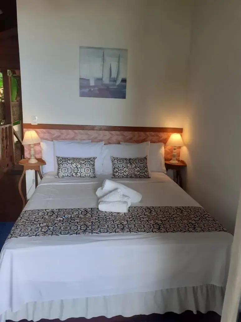 Deluxe Double Room with Balcony and Sea View in Pousada Bela Vista Deluxe Double Room with Balcony and Sea View in Pousada Bela Vista