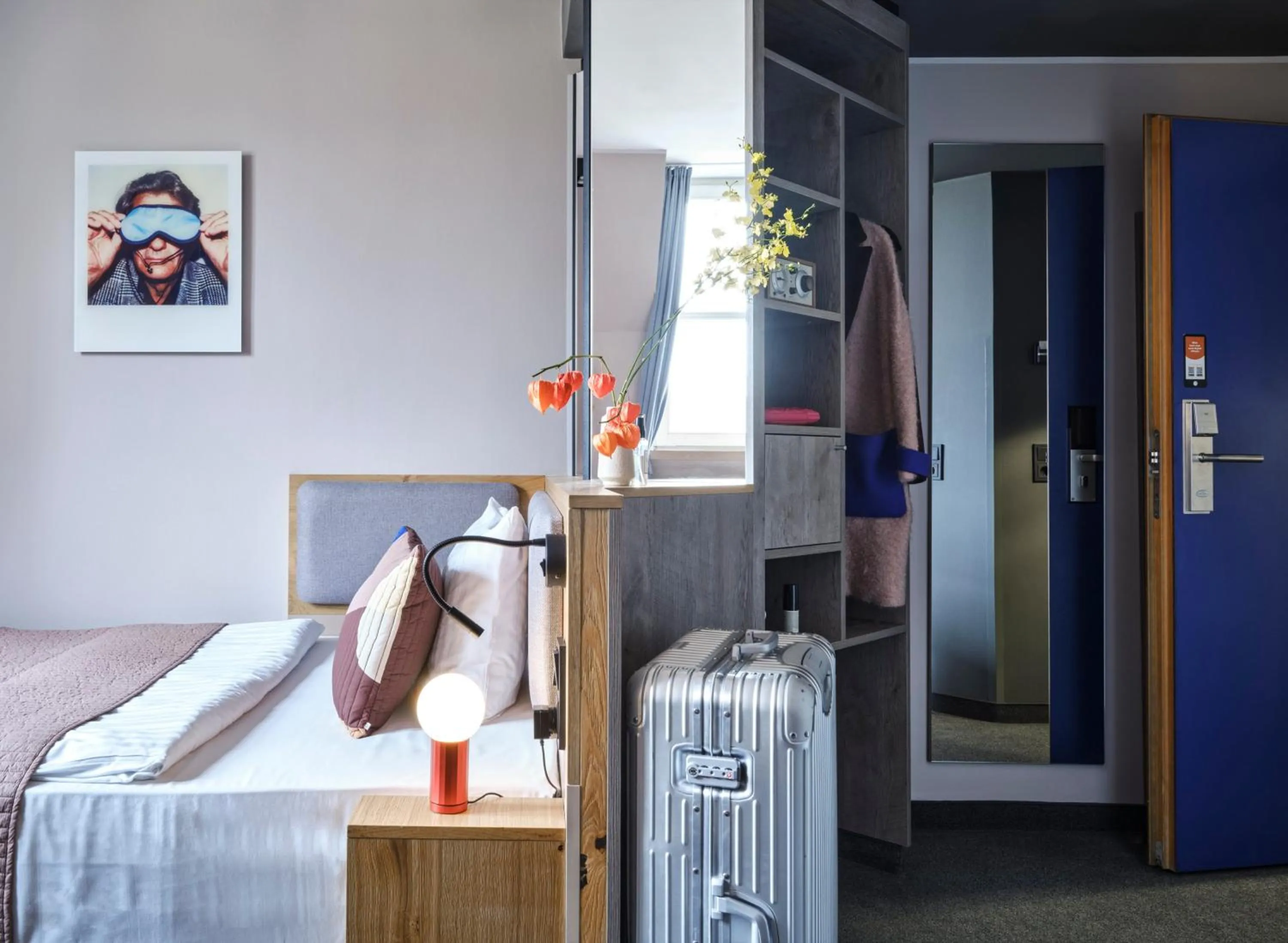 Photo of the whole room, Bed in Flemings Hotel Frankfurt-Central