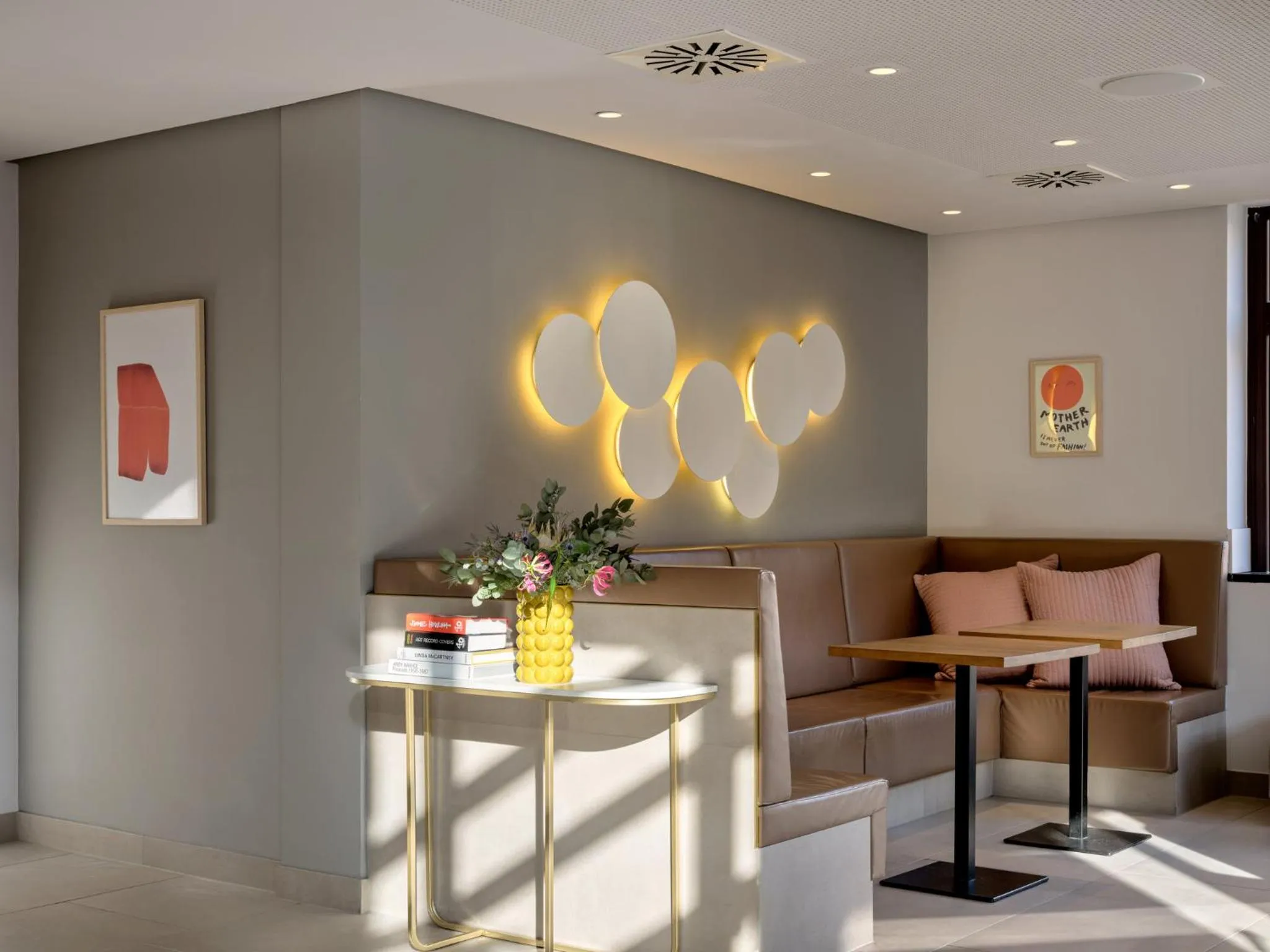 Facade/entrance in Flemings Hotel Frankfurt-Central