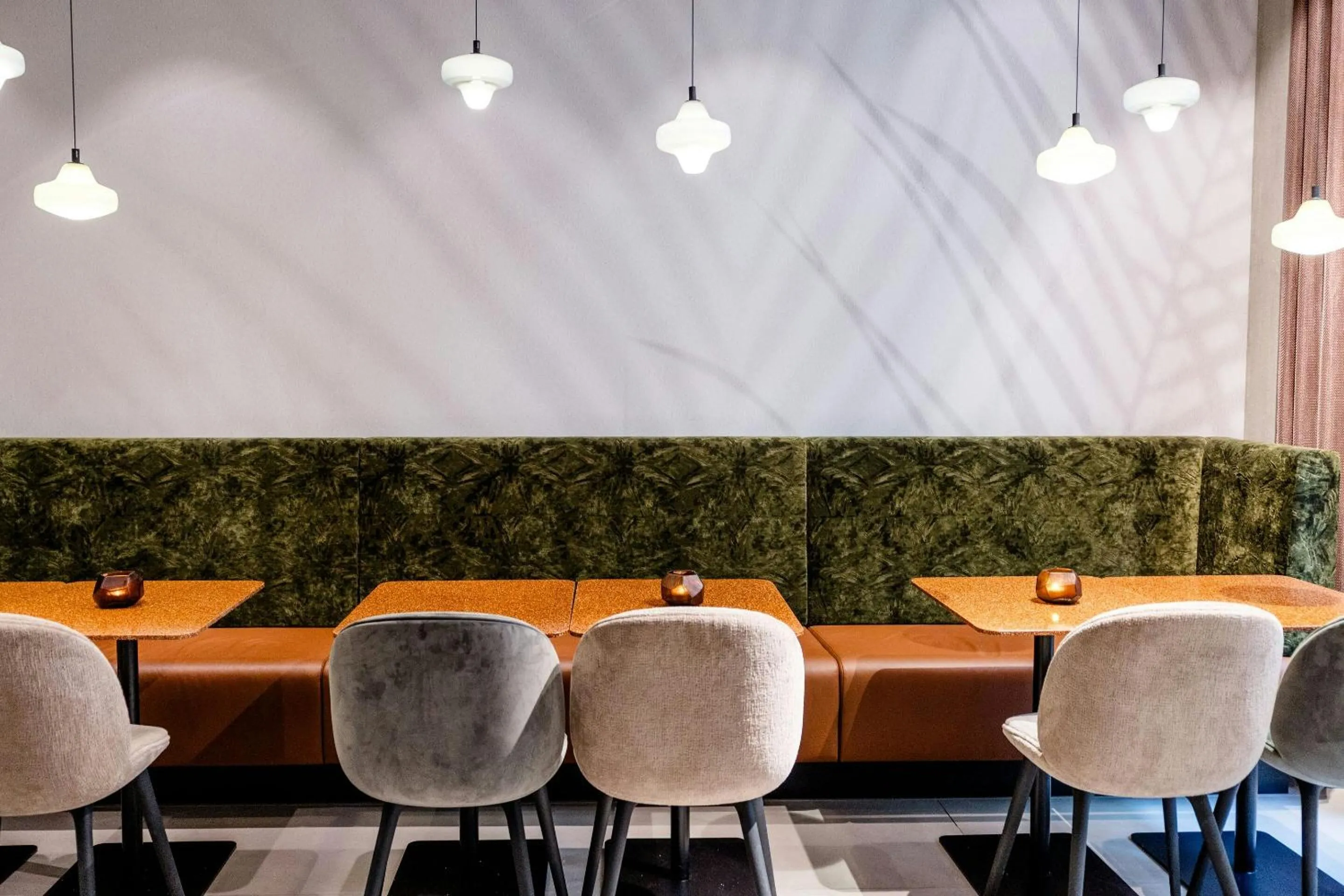 Lounge or bar in Motel One Frankfurt-Hauptbahnhof