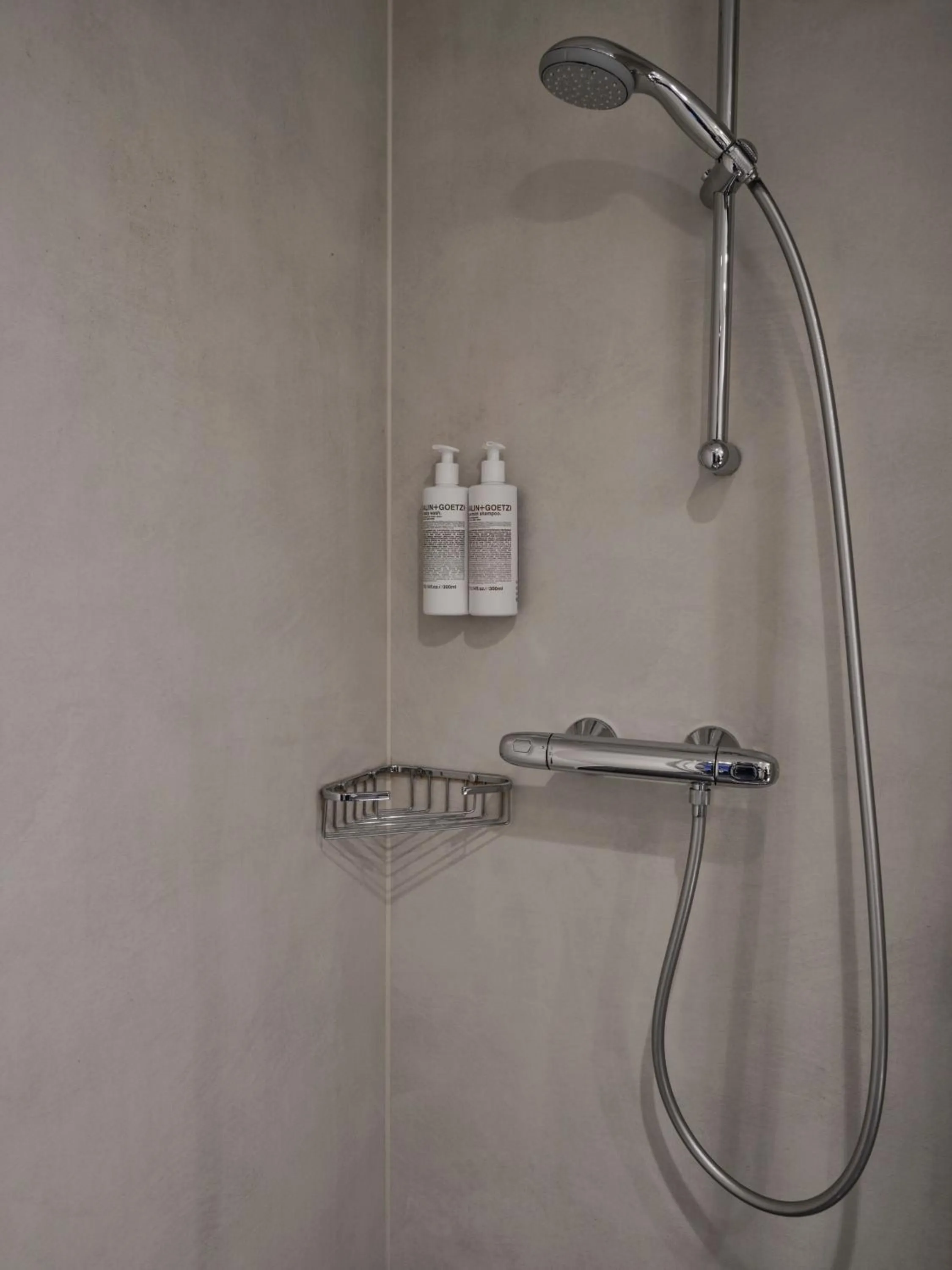 Bathroom in Flemings Hotel Frankfurt-Central