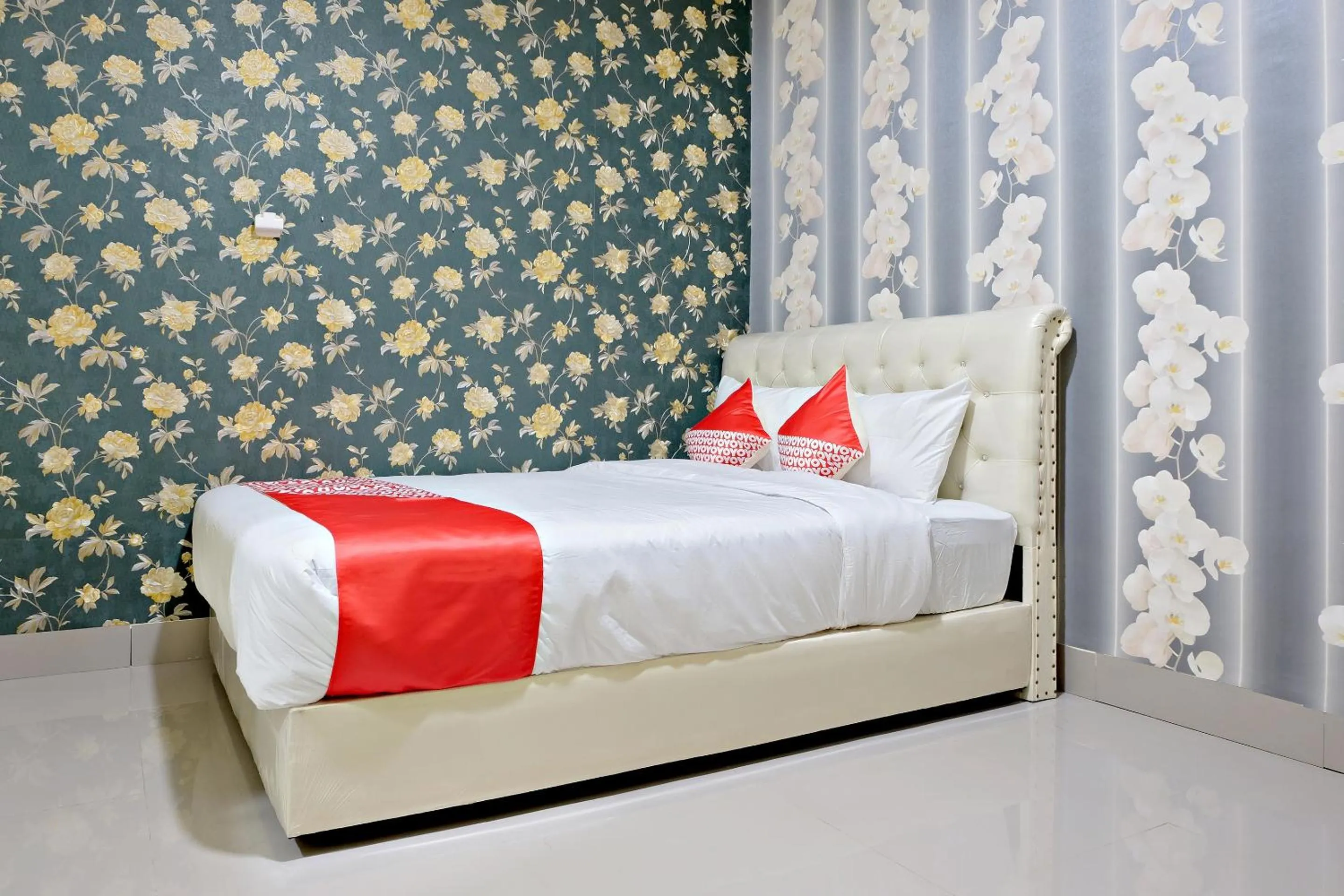 Bedroom, Bed in Hotel O Jinan Makassar