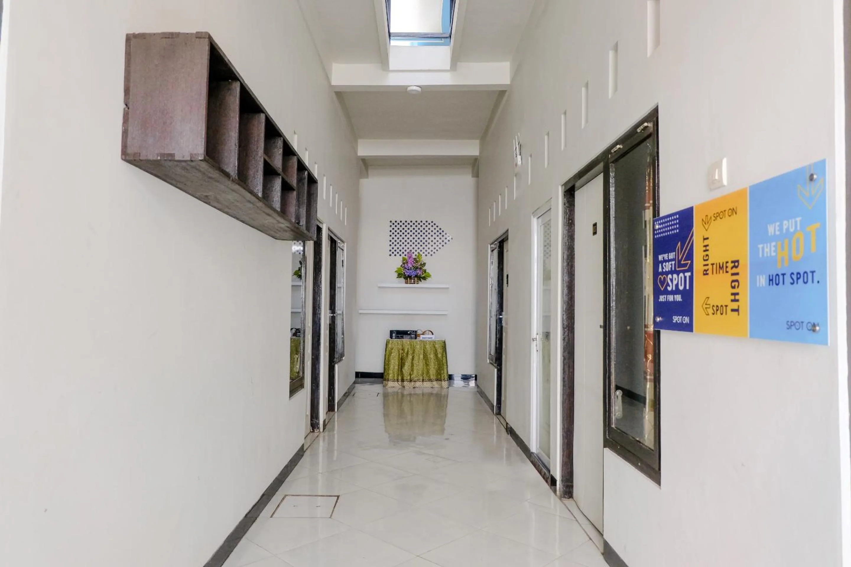 Lobby or reception in SPOT ON 2723 Gatsu Kost