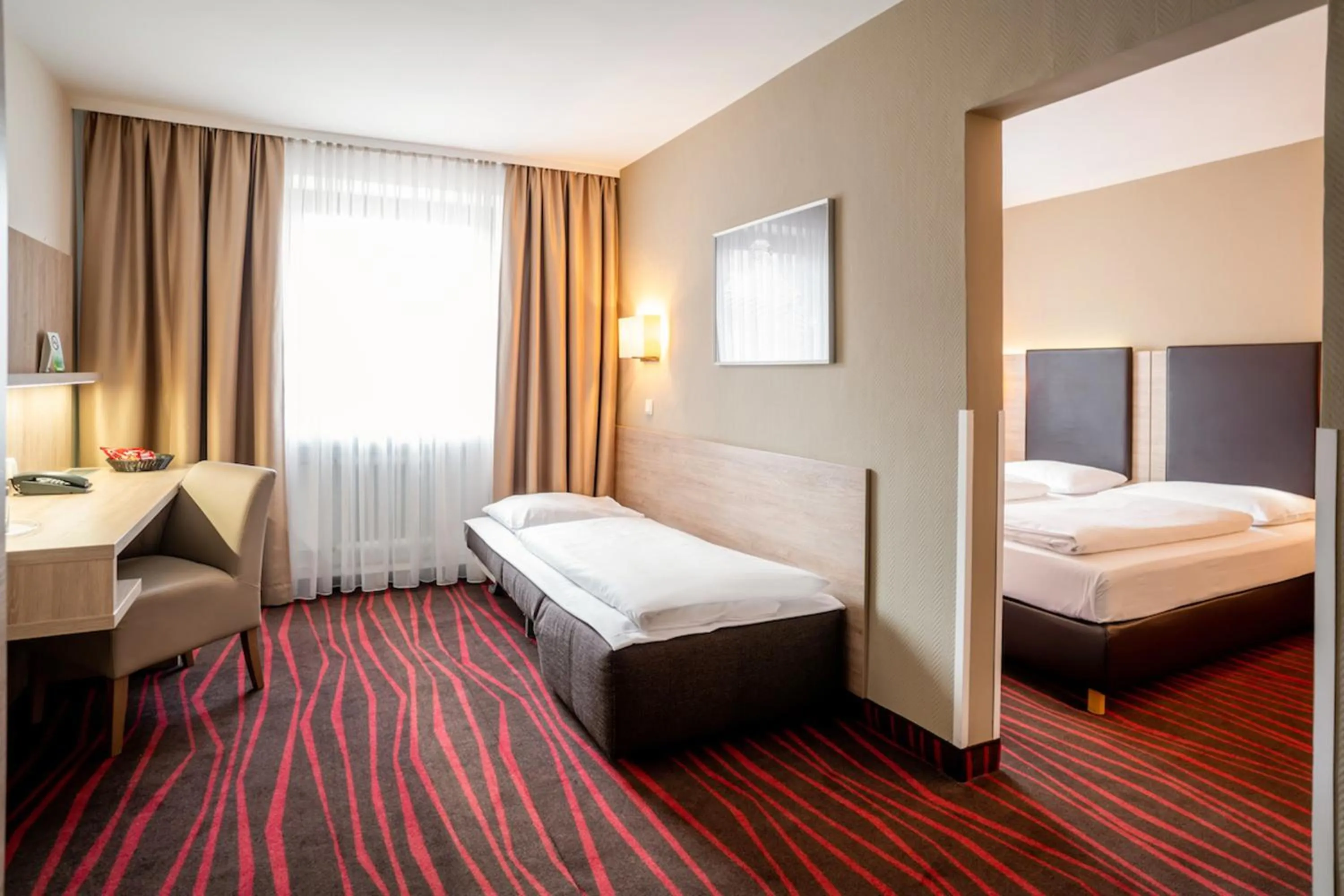 Photo of the whole room, Bed in Europäischer Hof