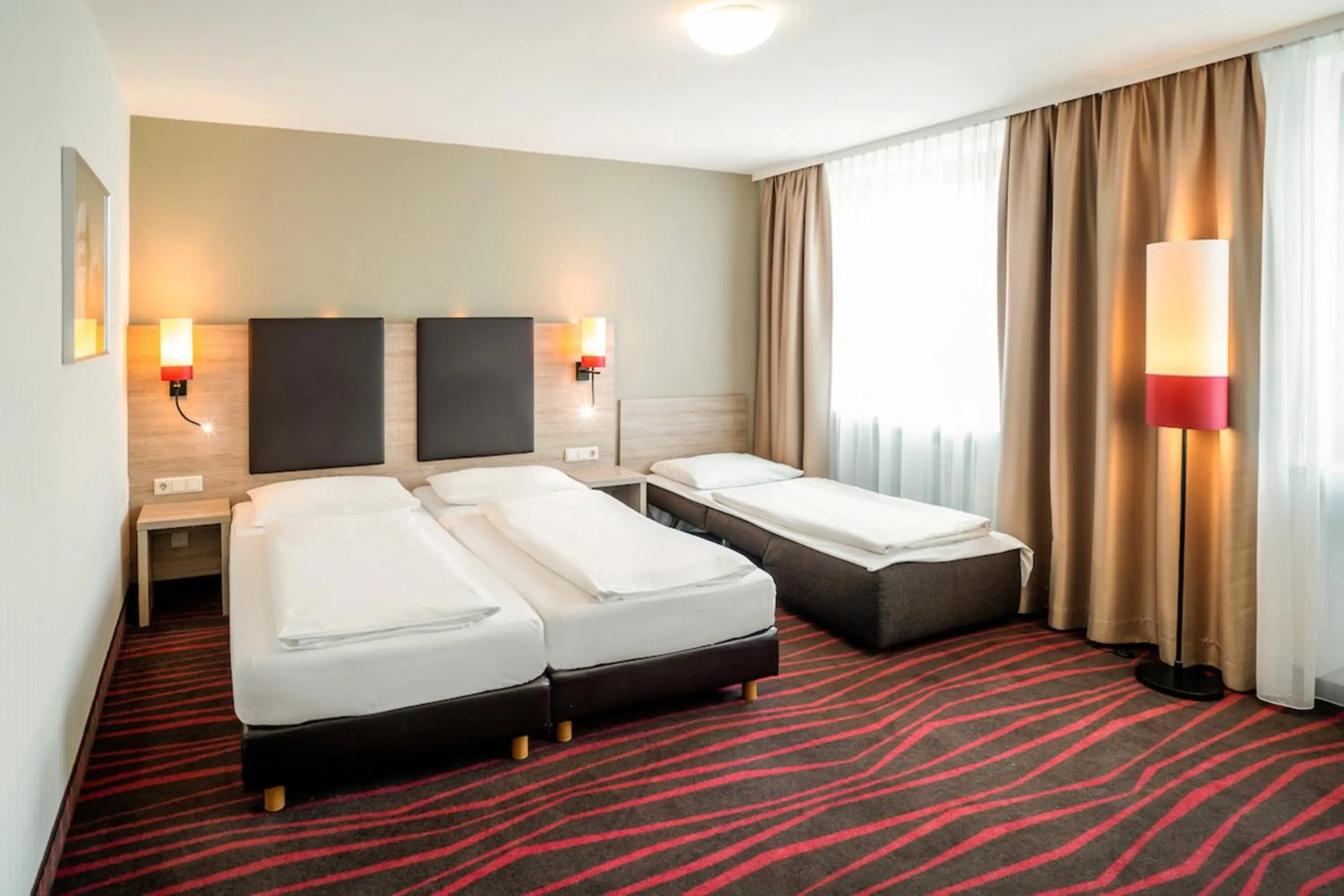 Photo of the whole room, Bed in Europäischer Hof