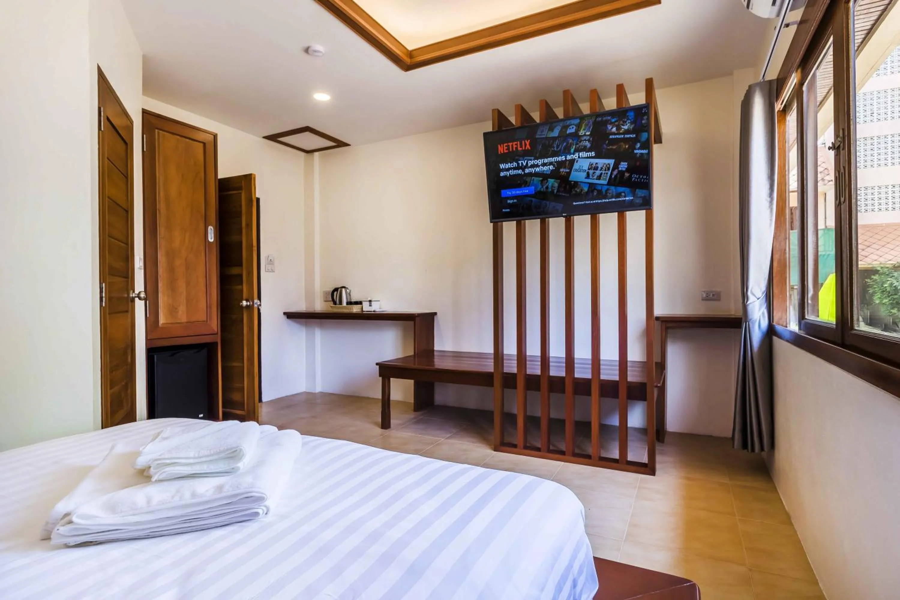 TV and multimedia, Bed in Wyh Hotels