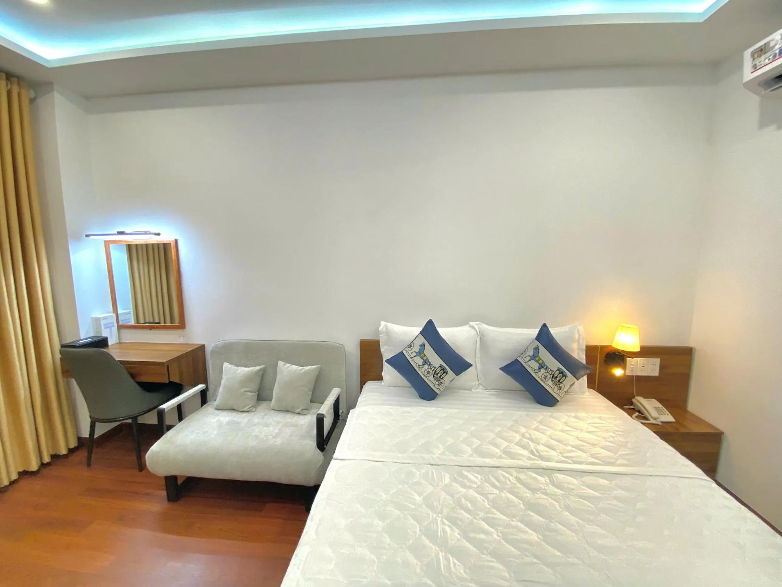 Bed in GOLD CITY Hotel