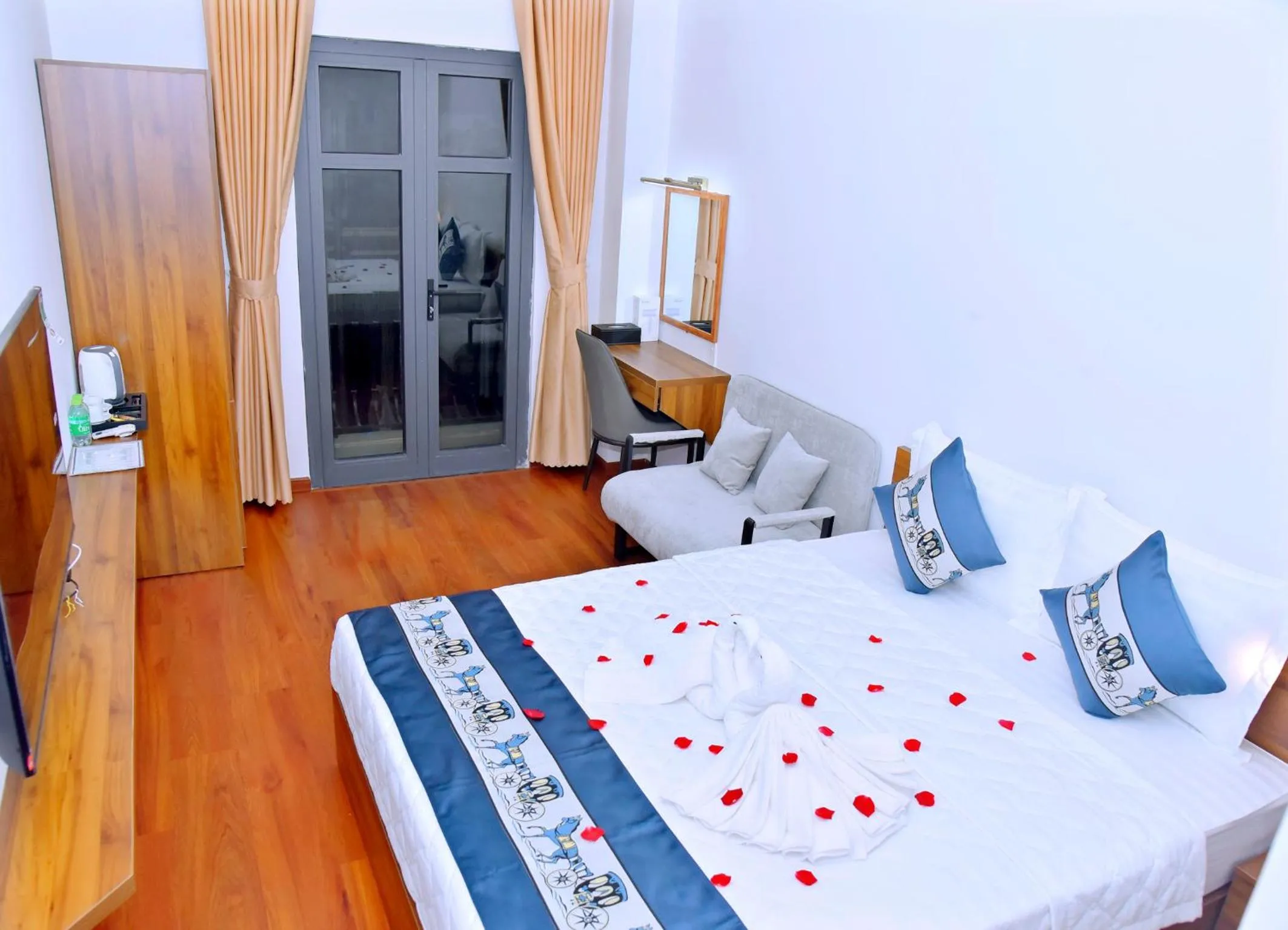 Bed in GOLD CITY Hotel