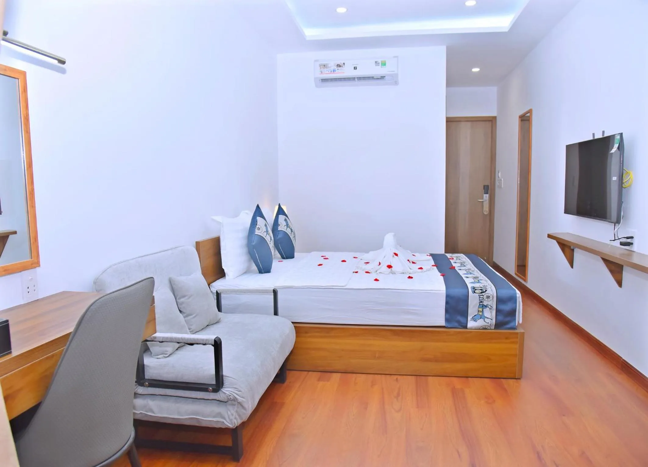 Bed in GOLD CITY Hotel