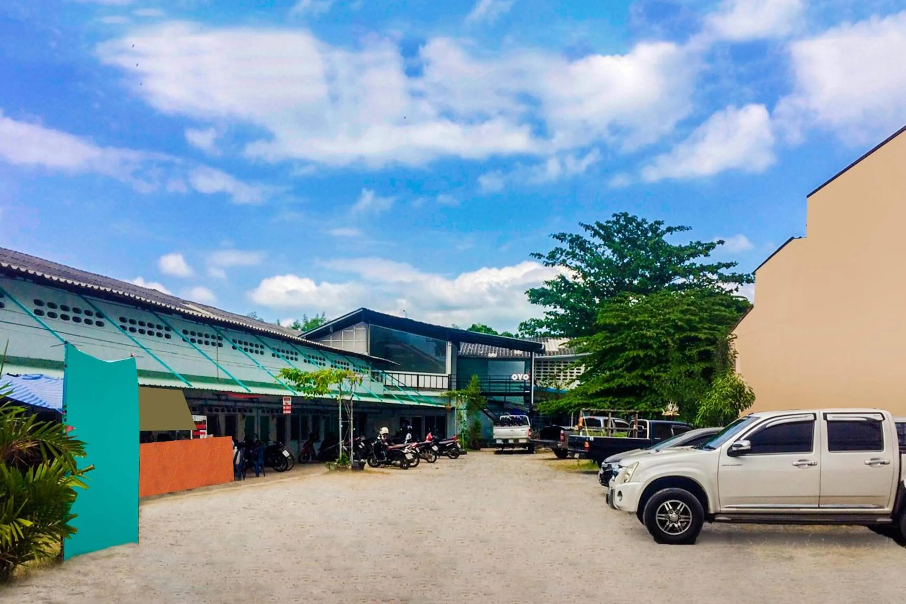 Facade/entrance in Baan Kim Lian SHA