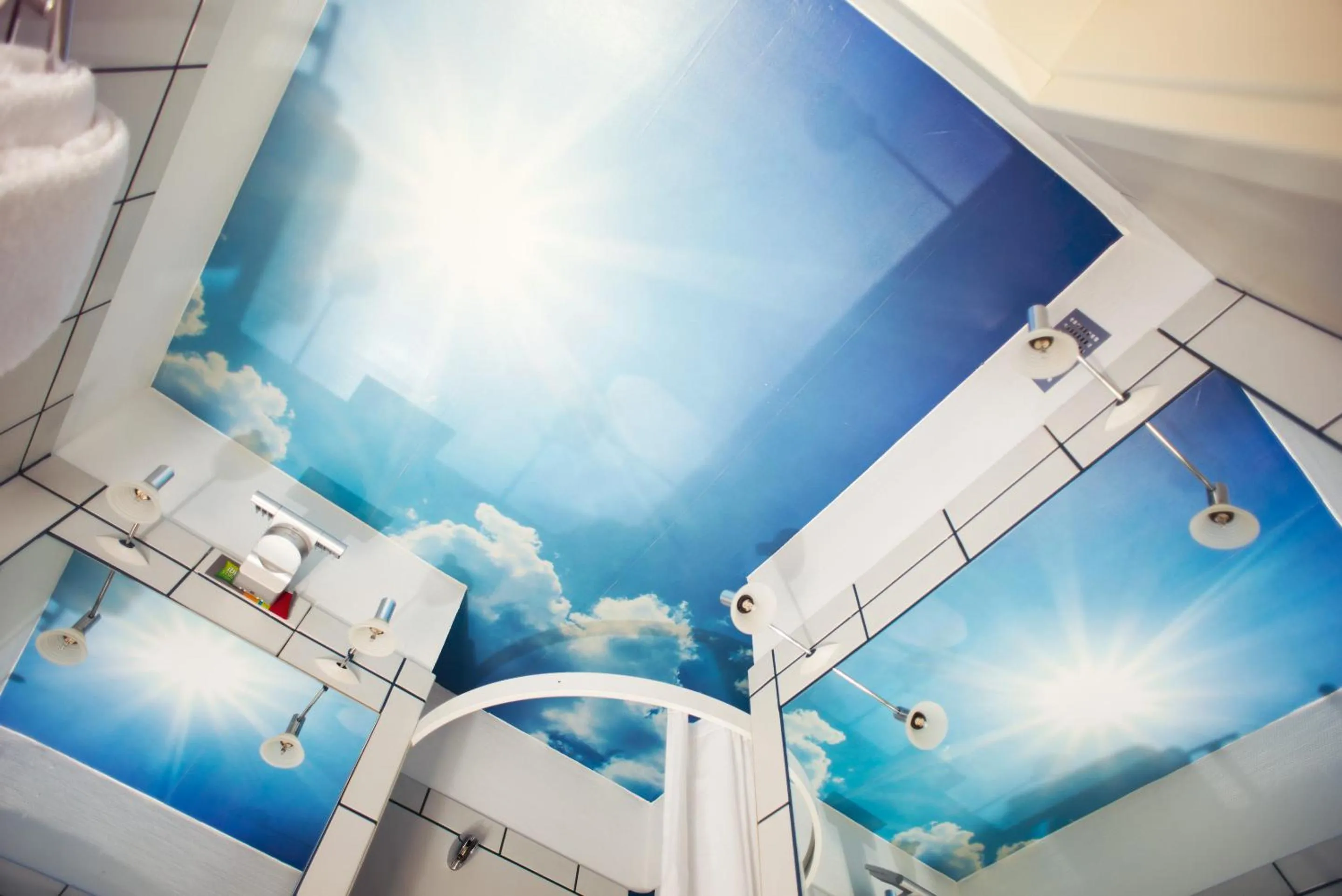 Bathroom in ibis Styles Köln City