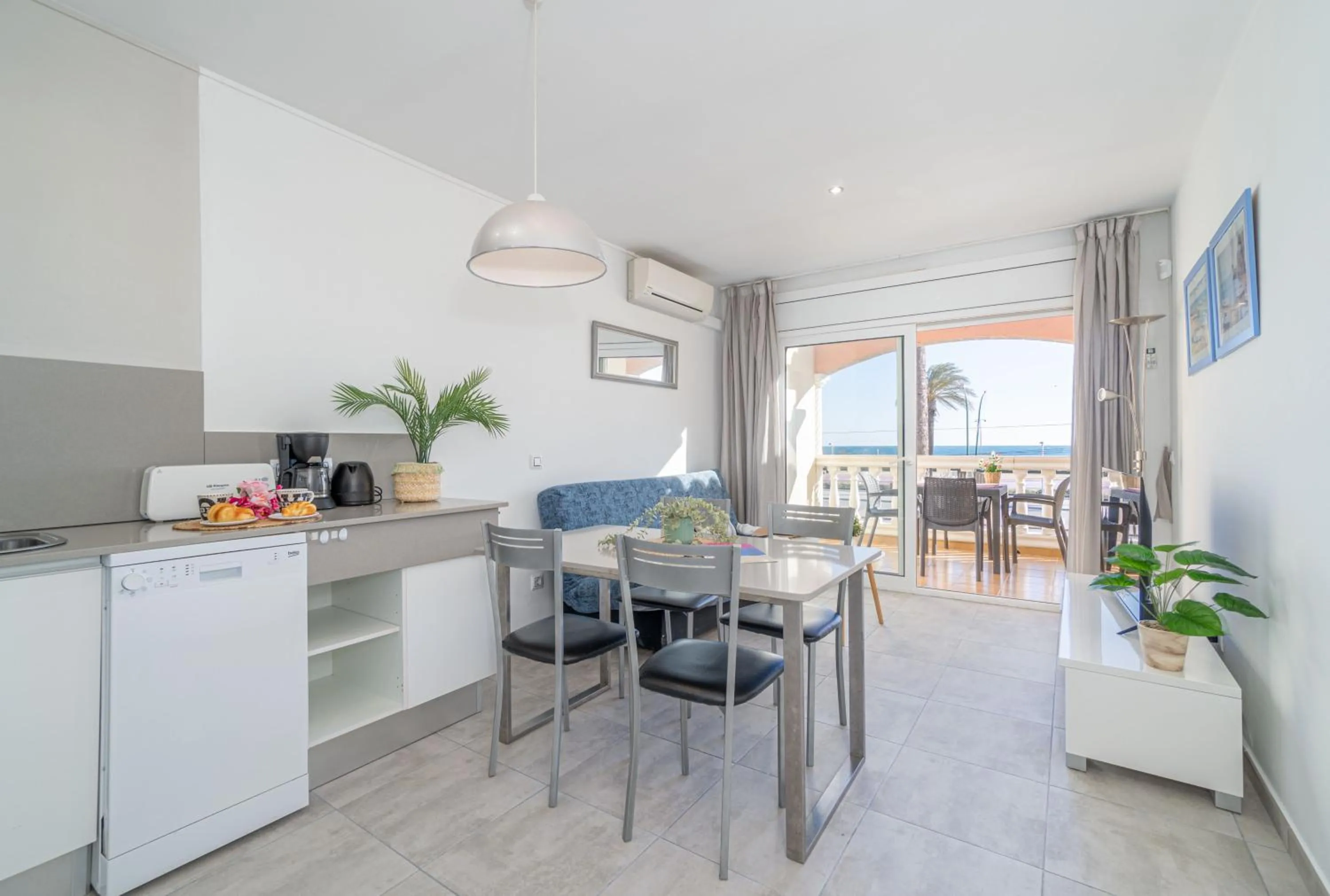 Kitchen or kitchenette in Apart-rent Apartament Bahia 0023