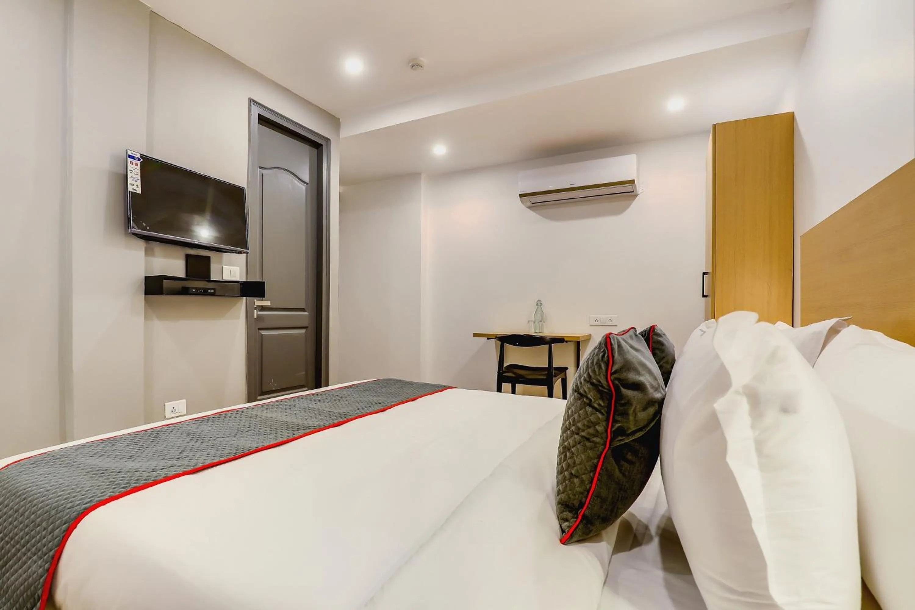 Other, Bed in Townhouse Siddharth Vihar Ghaziabad