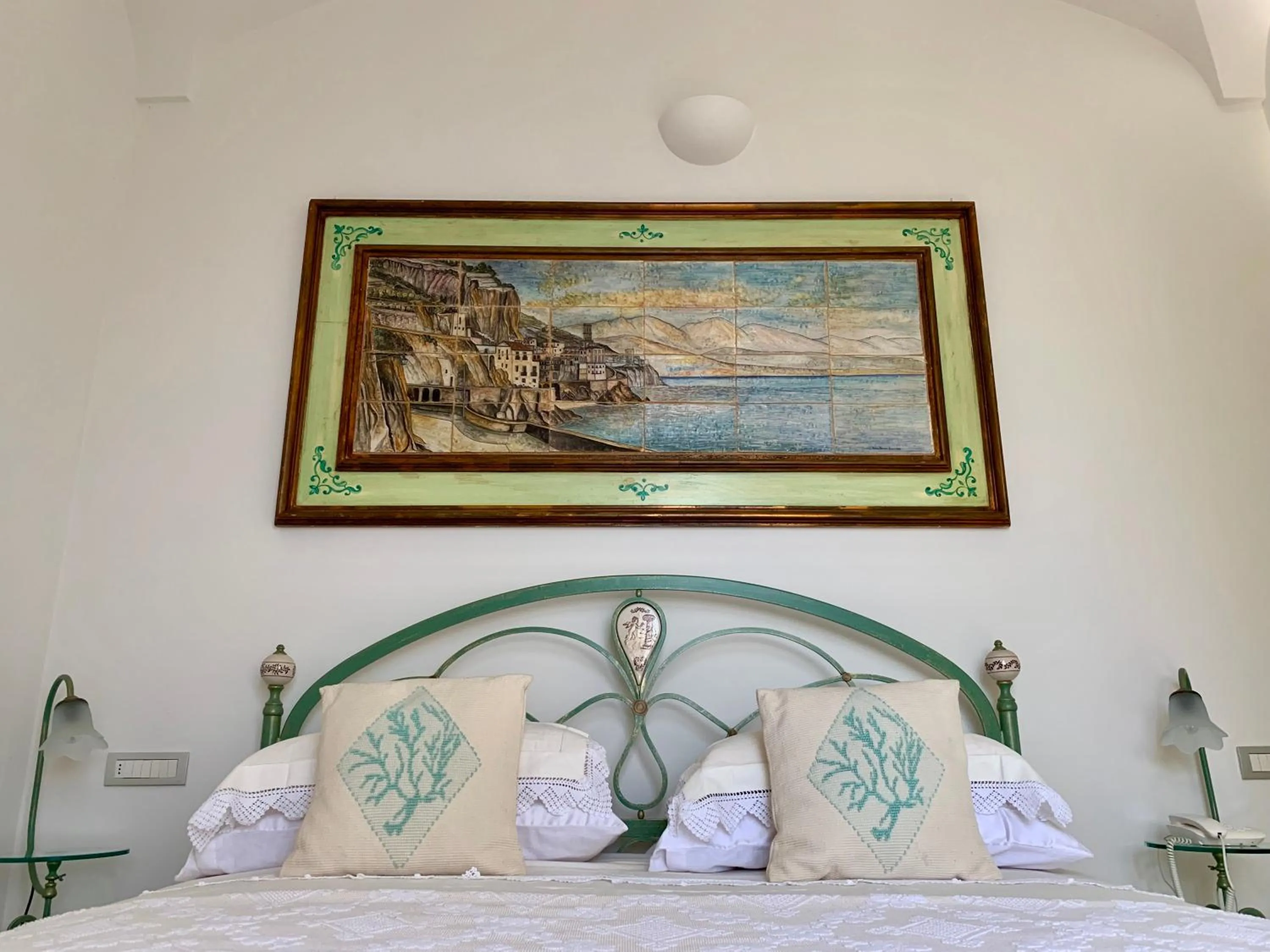 Bed in Villa Le Baste