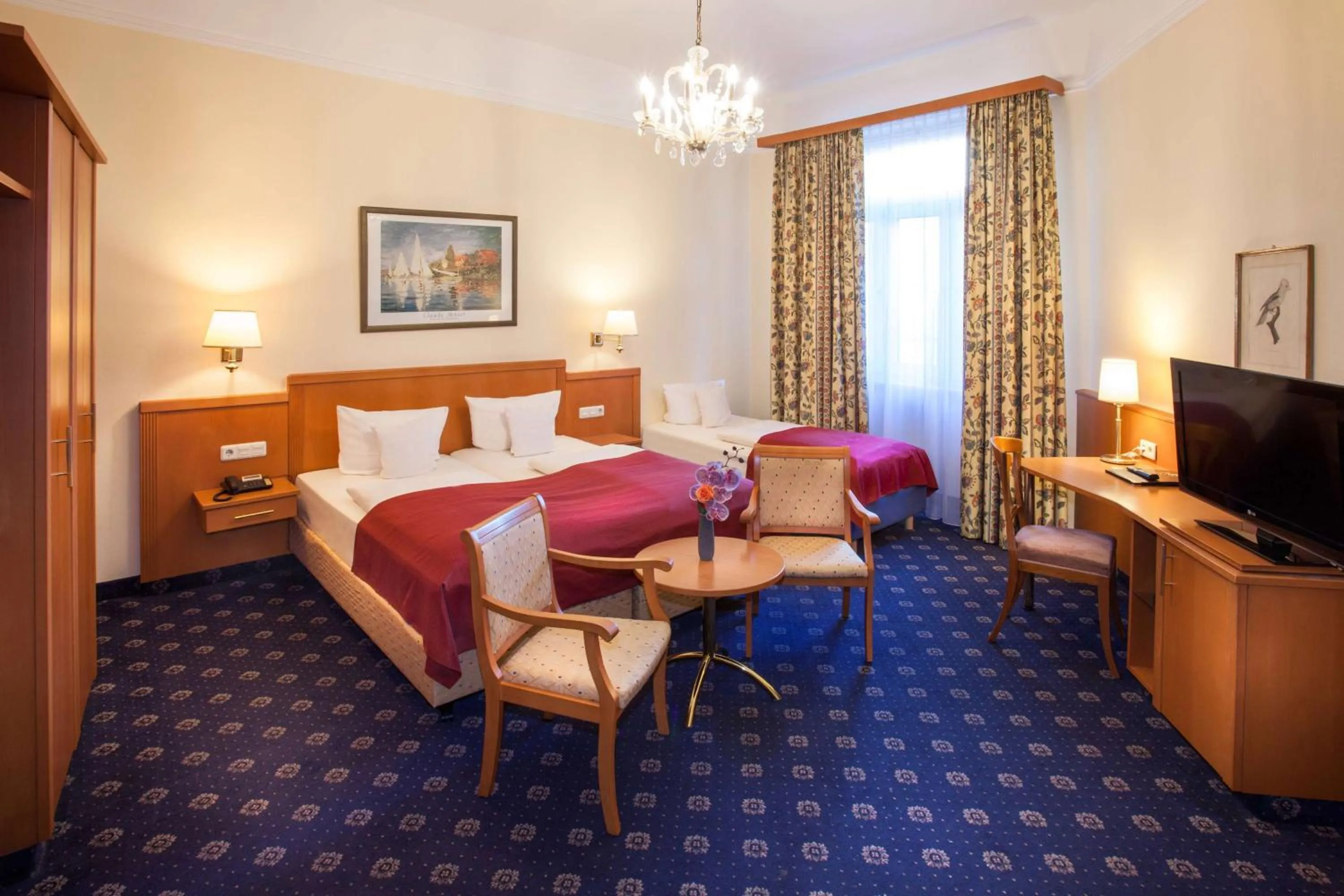 Photo of the whole room, Bed in Centro Hotel National Frankfurt City, Trademark Collection by Wyndham