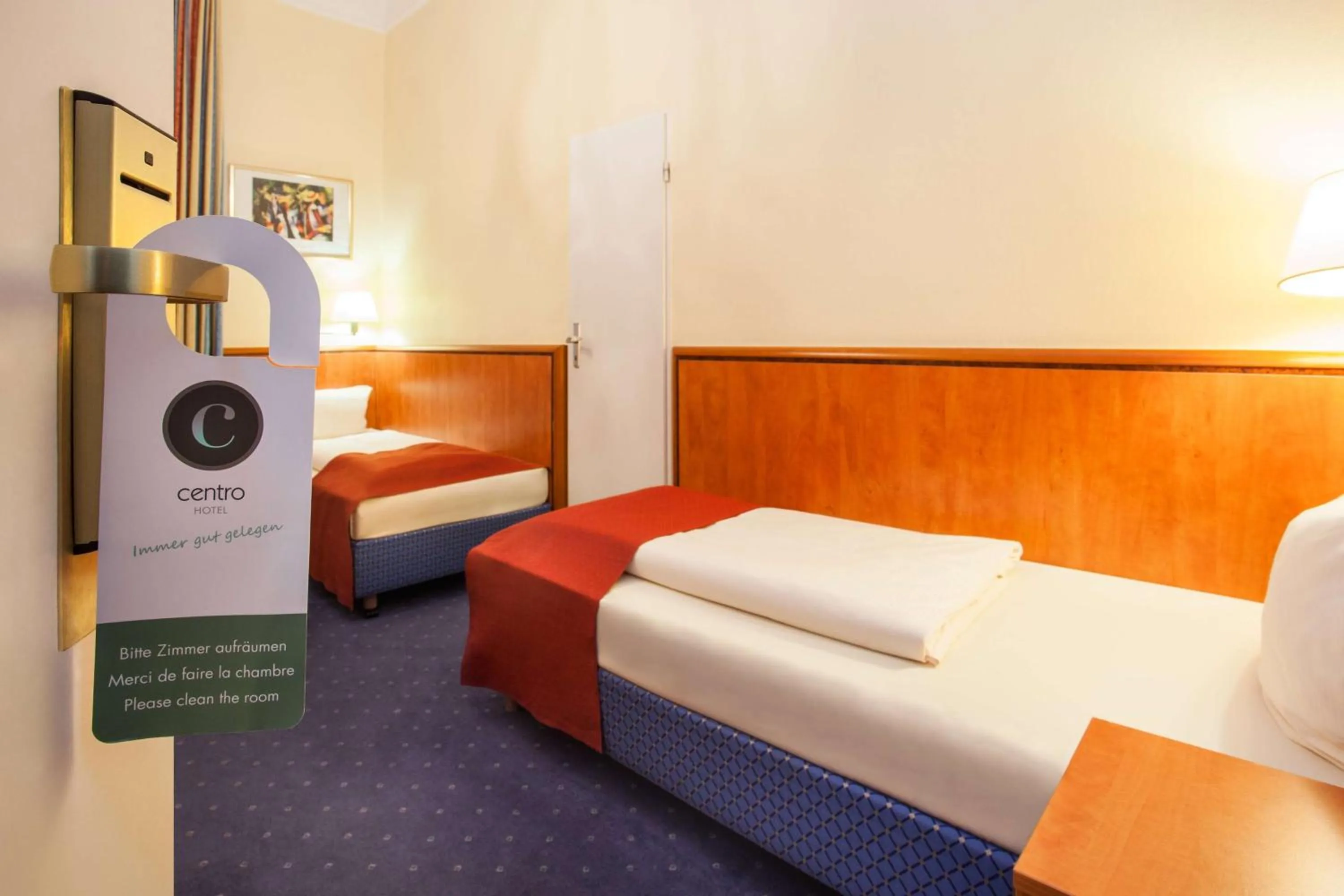 Photo of the whole room, Bed in Centro Hotel National Frankfurt City, Trademark Collection by Wyndham