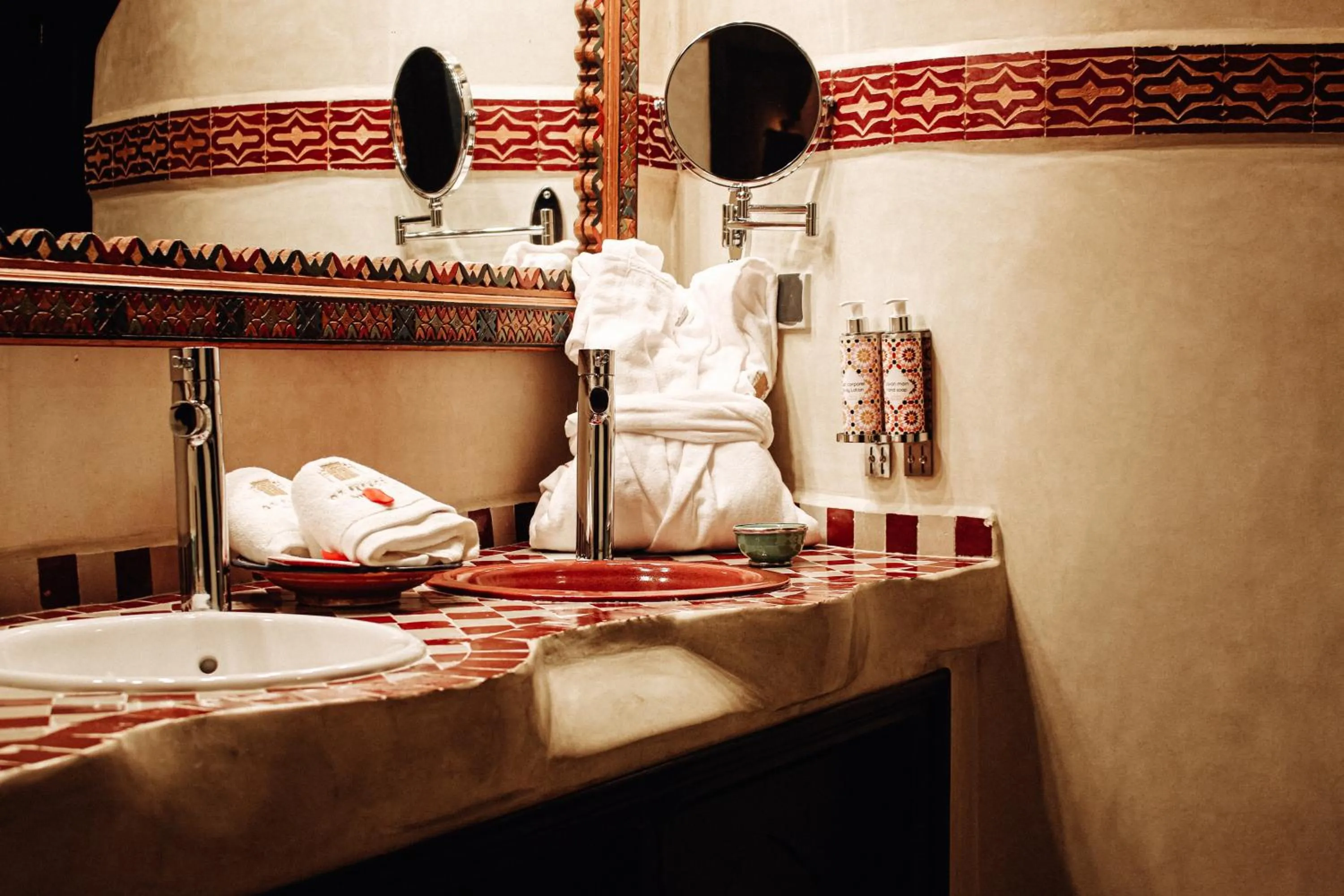 Bathroom in OZ Palace Ouarzazate & SPA