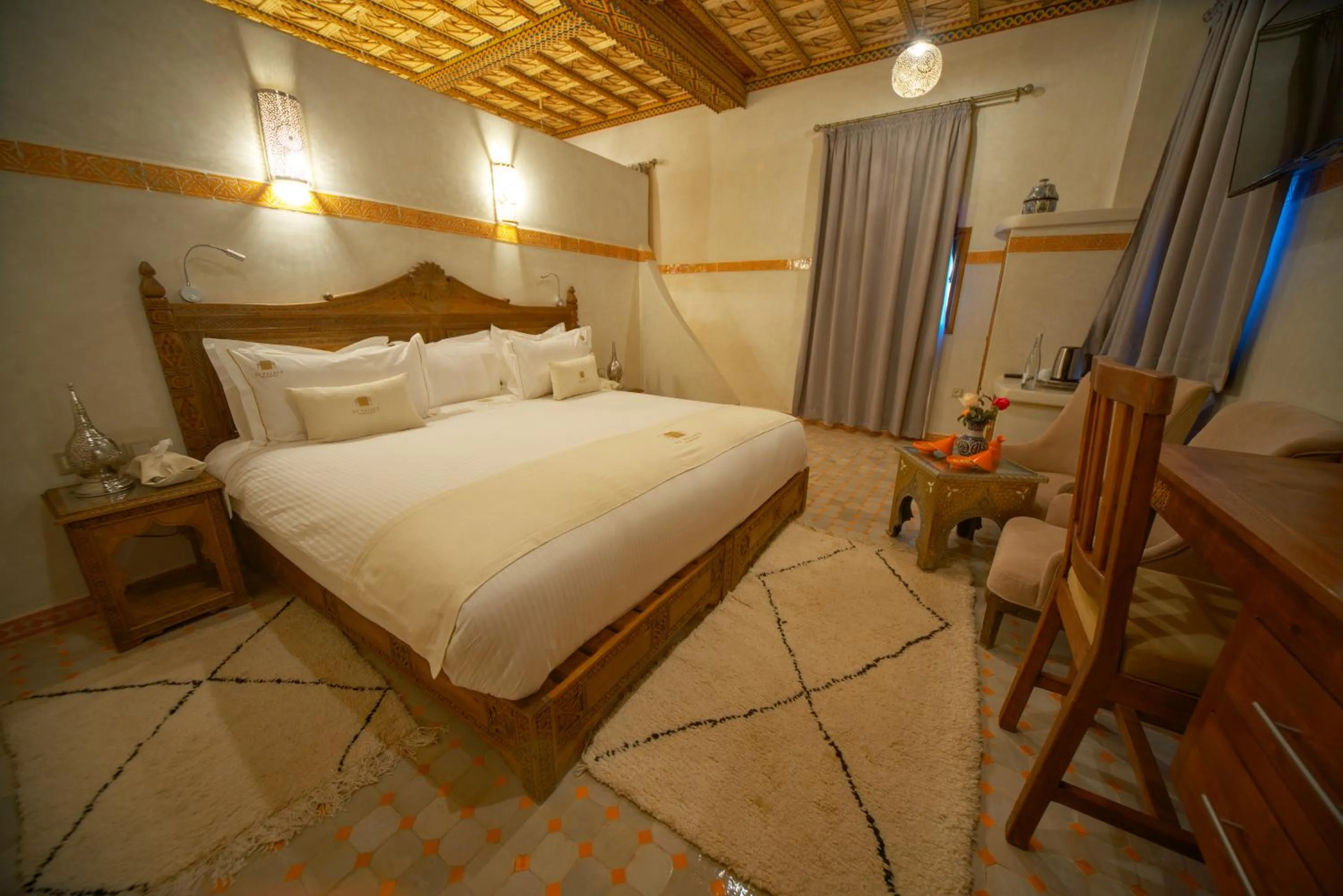 Bed in OZ Palace Ouarzazate & SPA