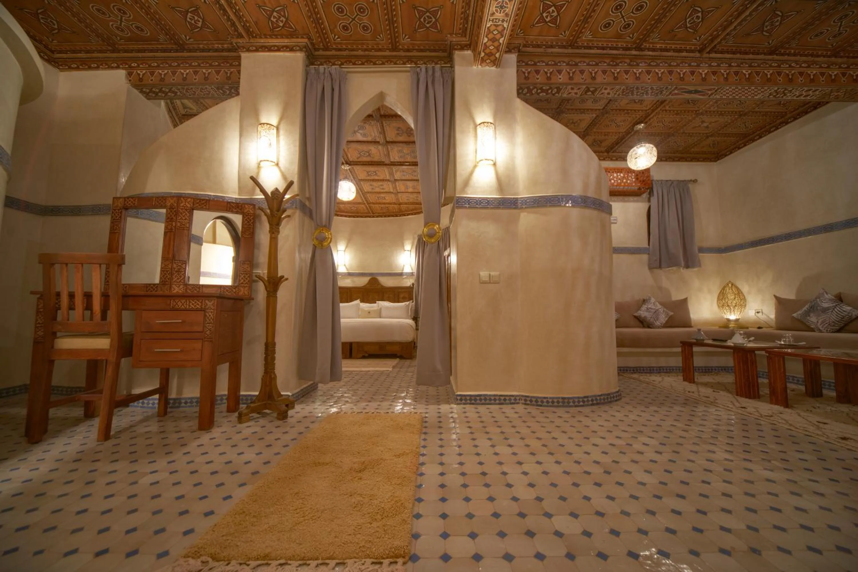 Bed in OZ Palace Ouarzazate & SPA