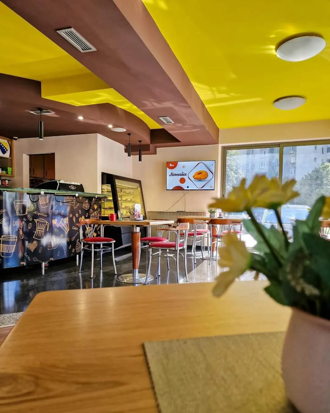 Restaurant/places to eat in Hotel Brkić Sarajevo Airport - Free Parking