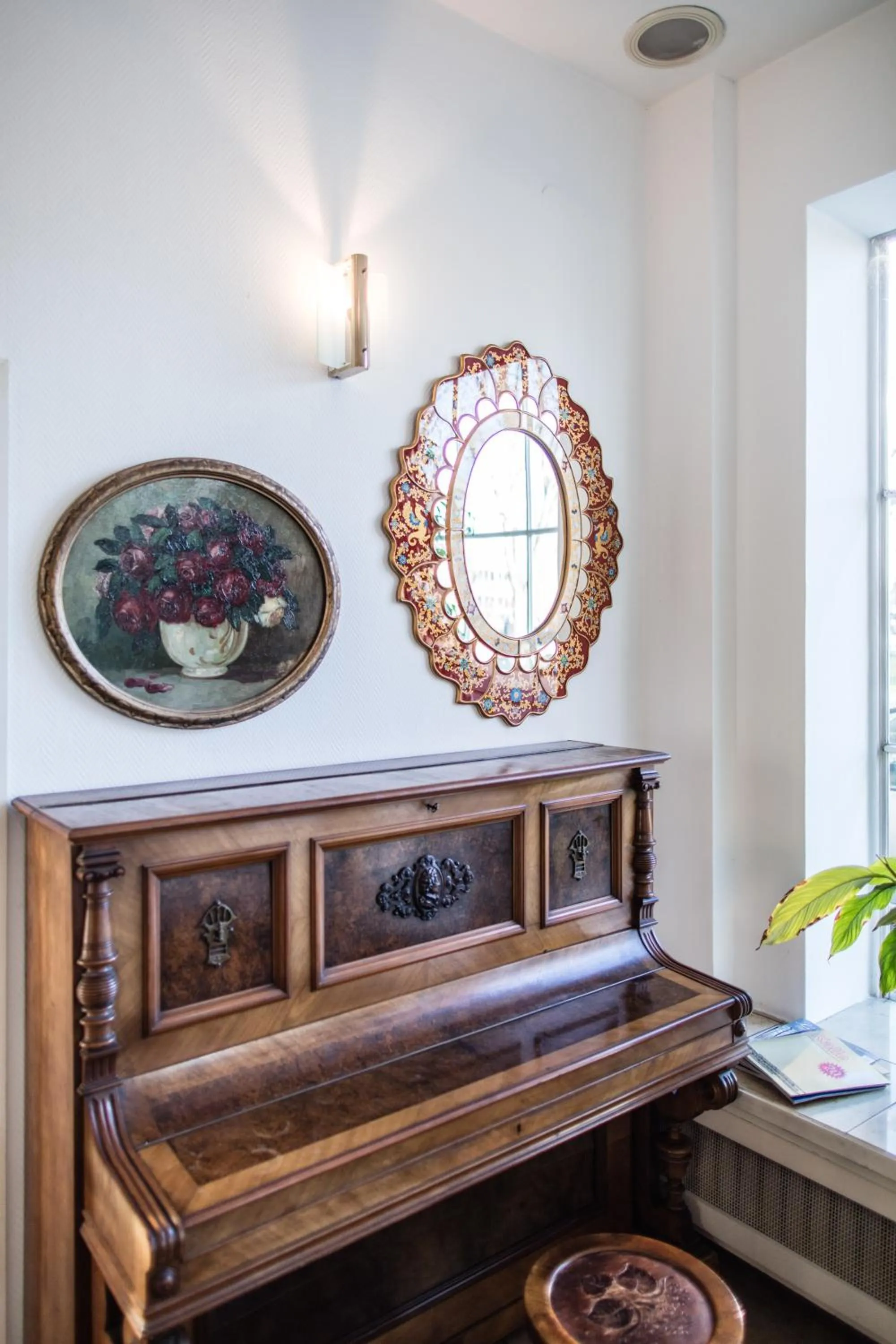 Decorative detail in Hotel Central Hauptbahnhof