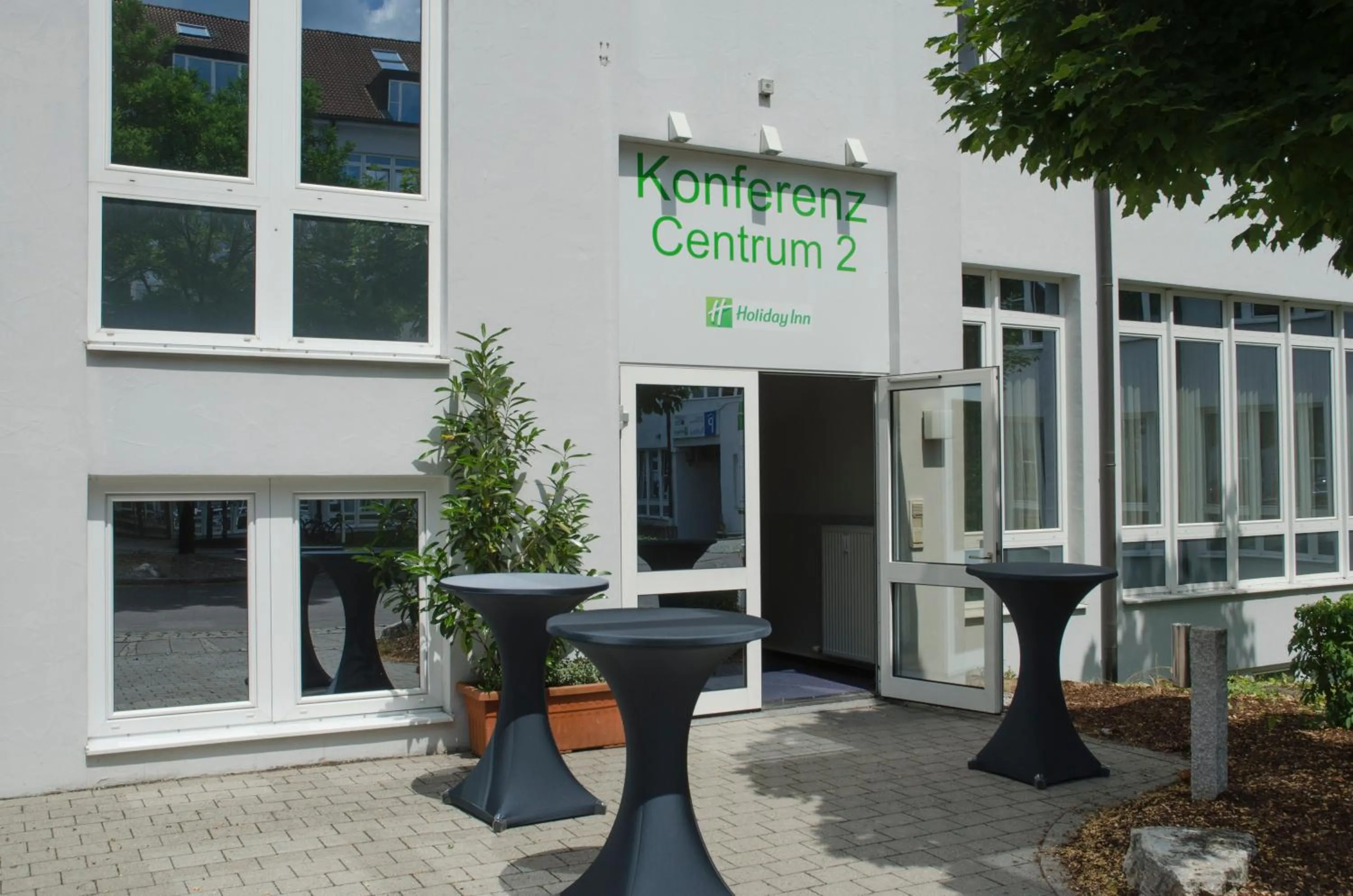 Lobby or reception in Holiday Inn Munich Unterhaching by IHG