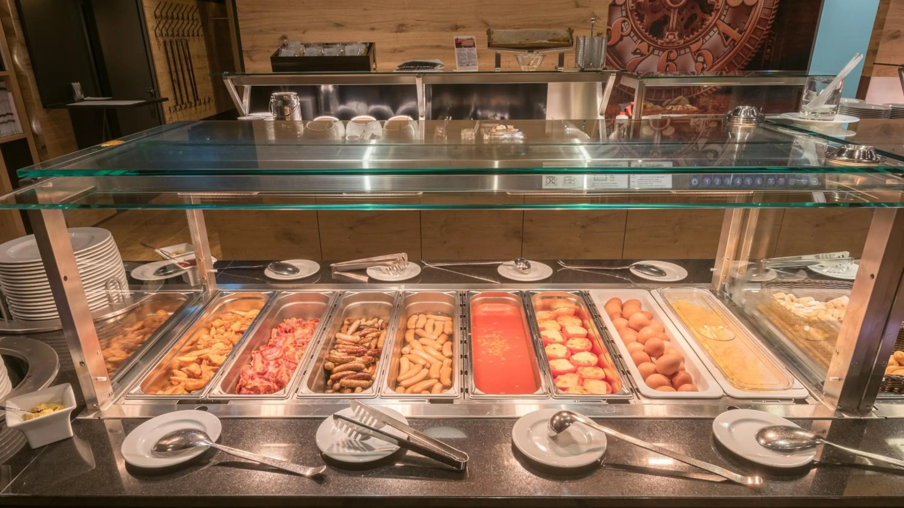 Restaurant/places to eat in Holiday Inn Munich Unterhaching by IHG