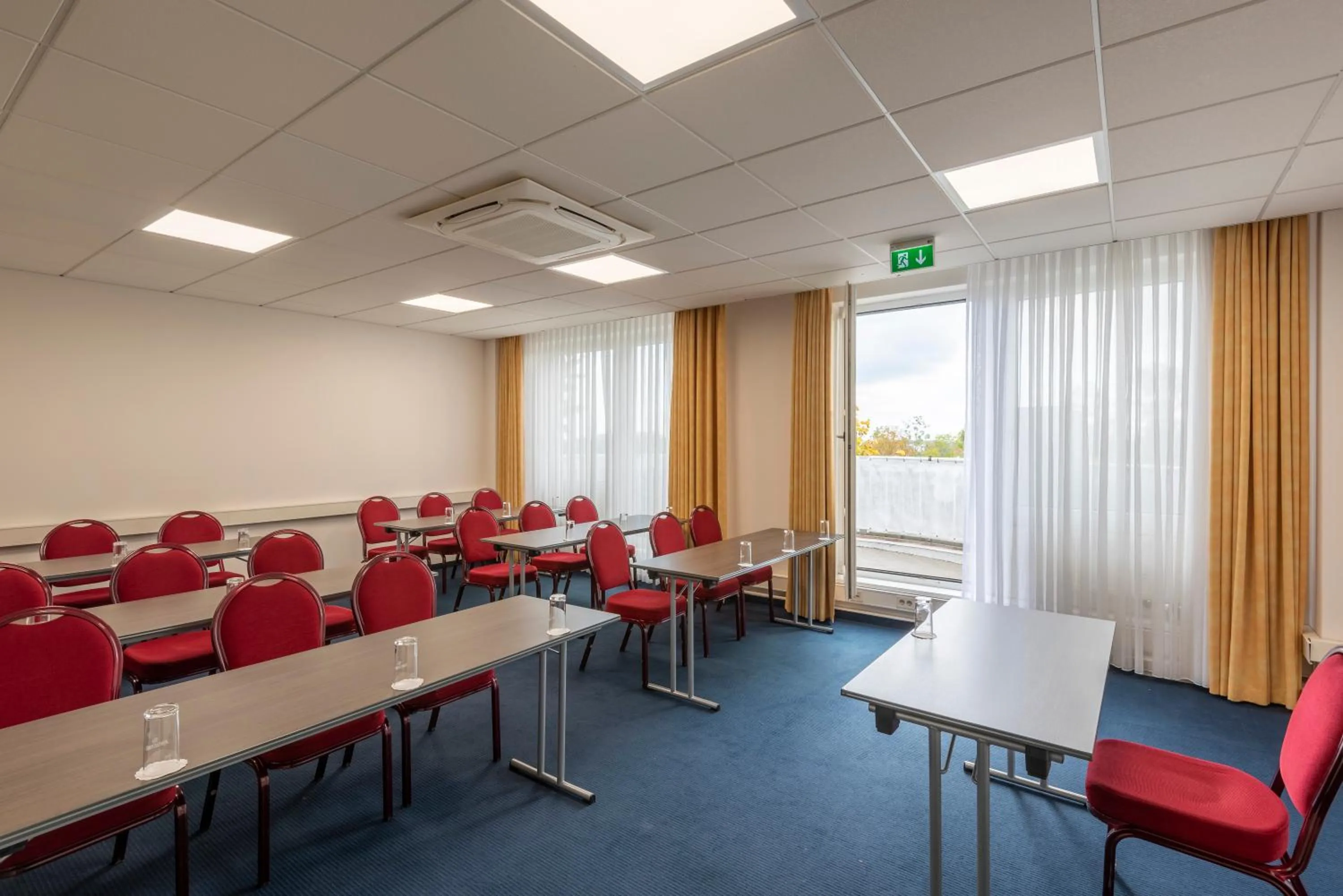 Meeting/conference room in Holiday Inn Munich Unterhaching by IHG