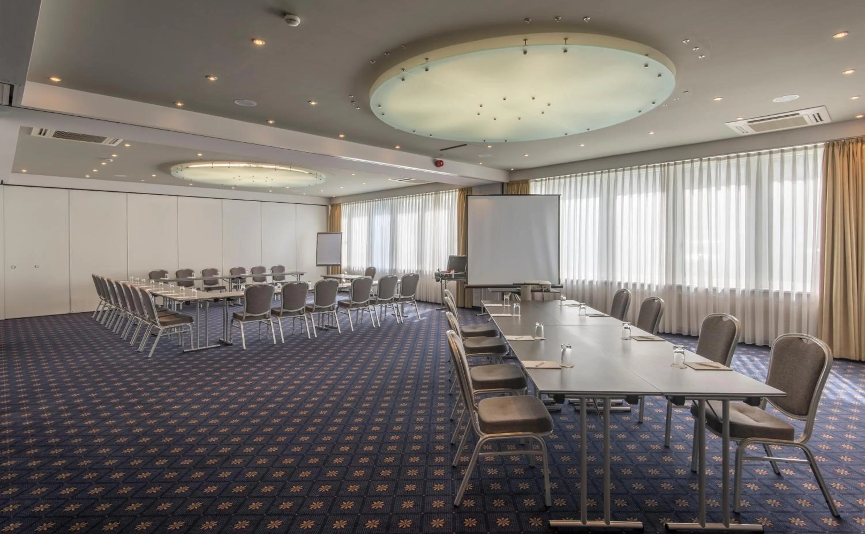 Meeting/conference room in Holiday Inn Munich Unterhaching by IHG