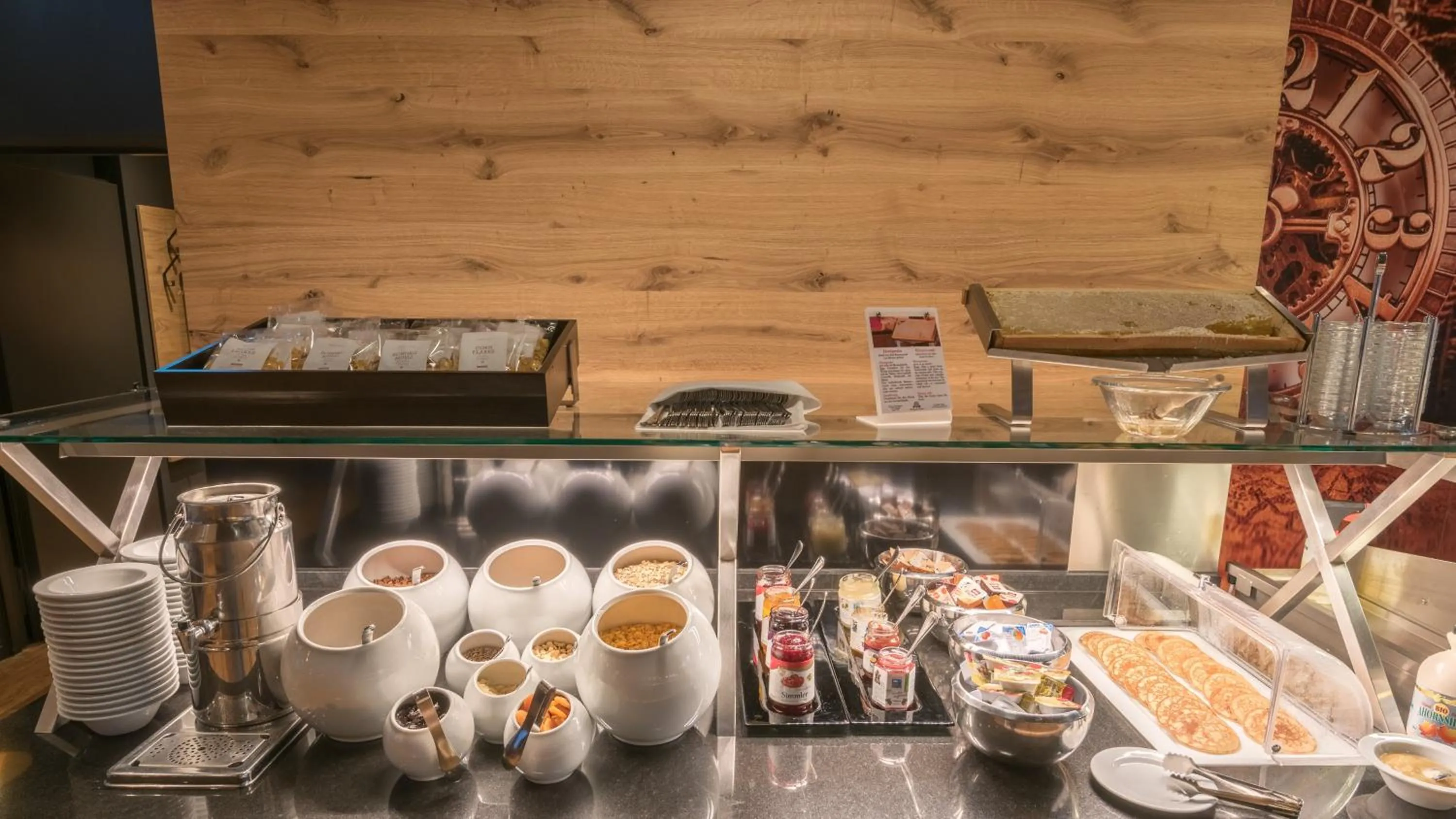 Restaurant/places to eat in Holiday Inn Munich Unterhaching by IHG