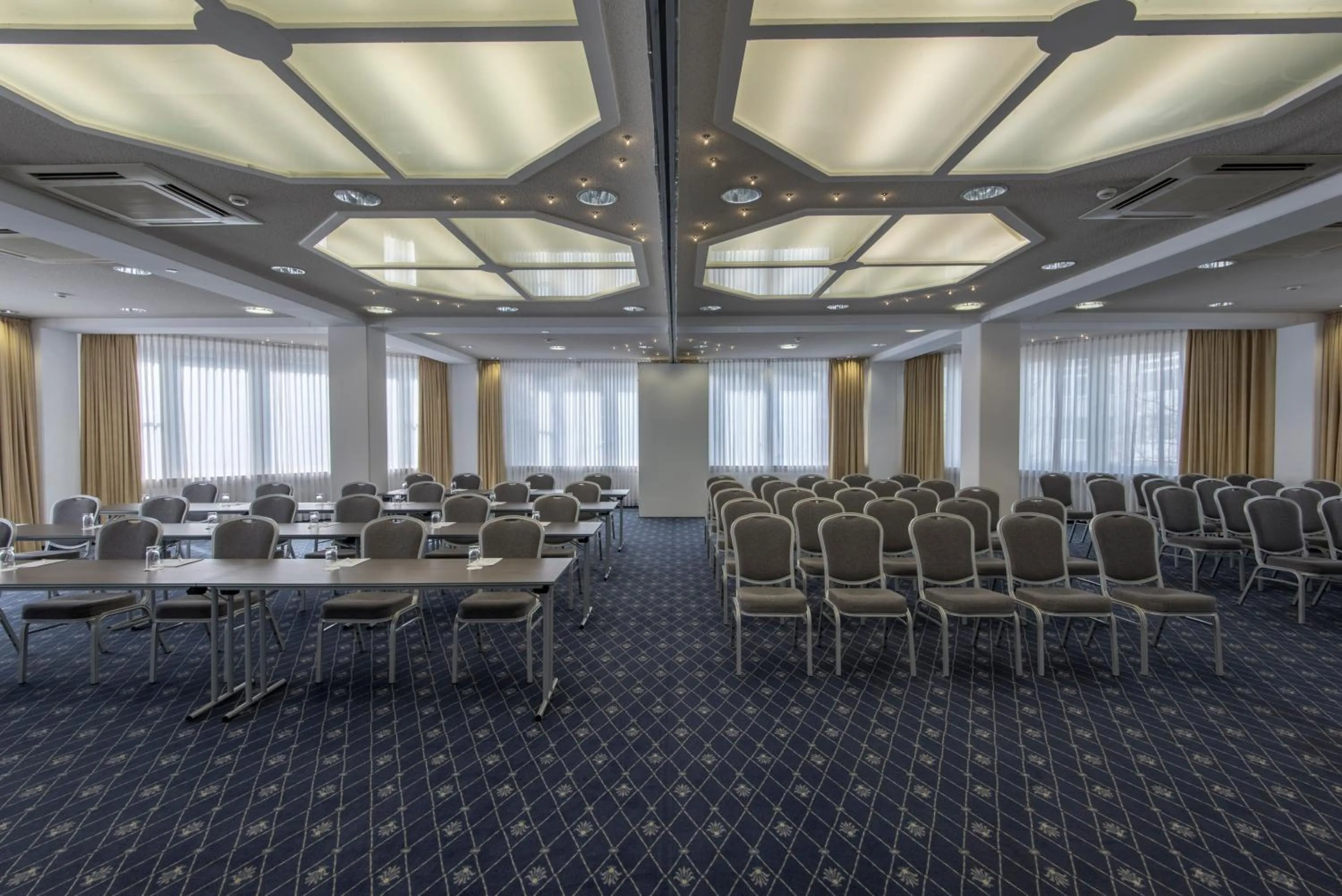 Meeting/conference room in Holiday Inn Munich Unterhaching by IHG