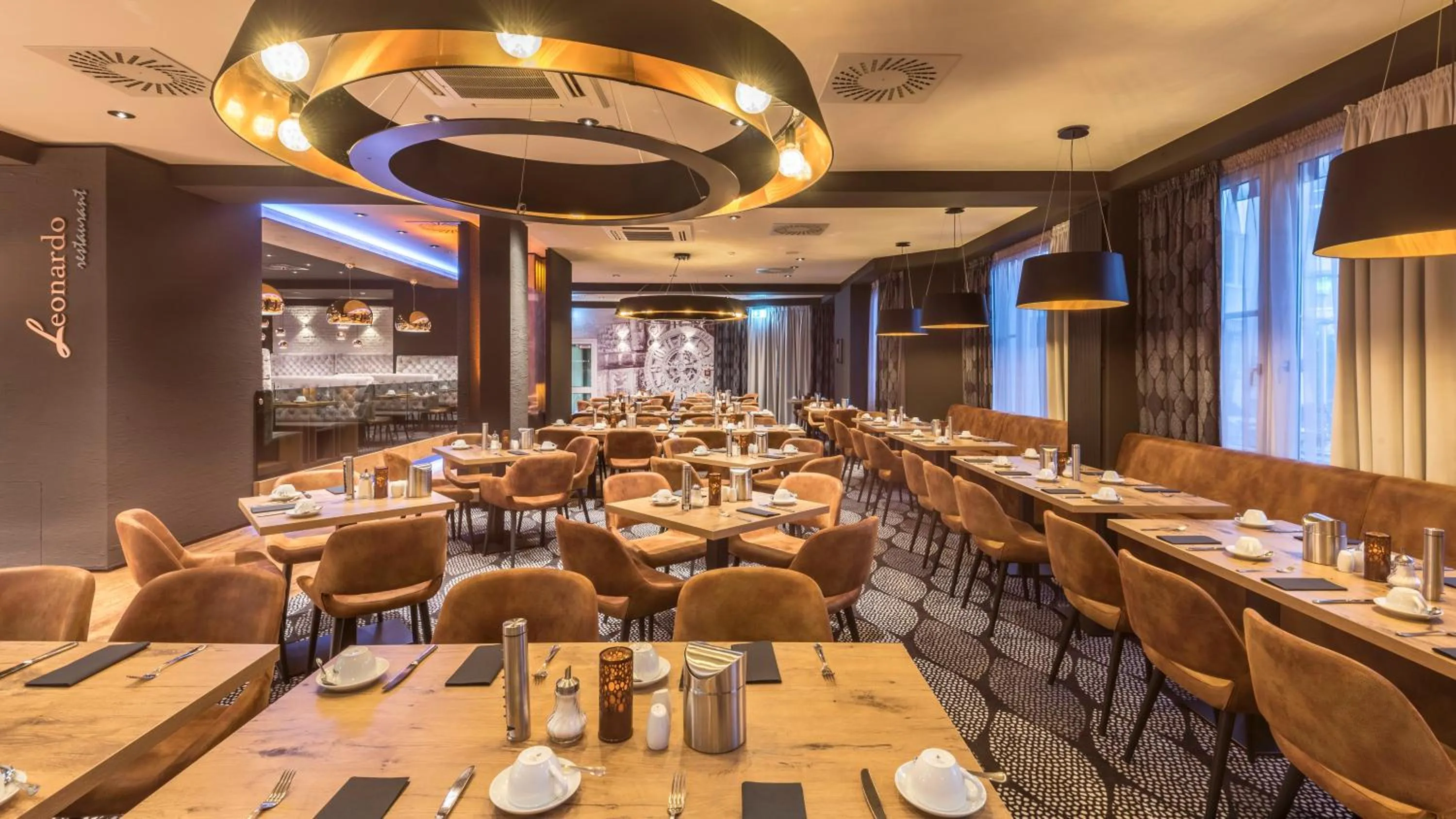 Restaurant/places to eat in Holiday Inn Munich Unterhaching by IHG