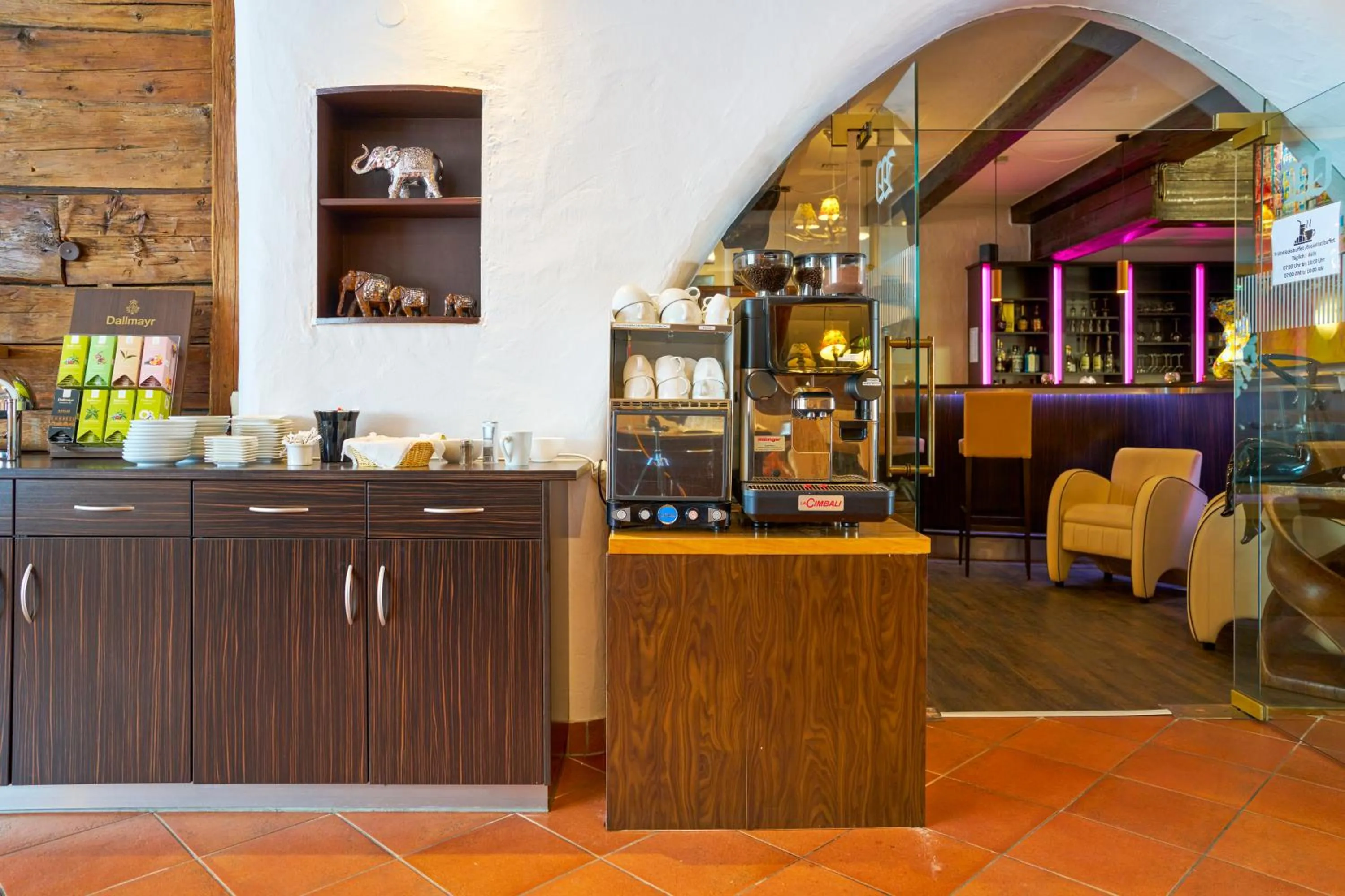 Coffee/tea facilities in ARTHOTEL Haar