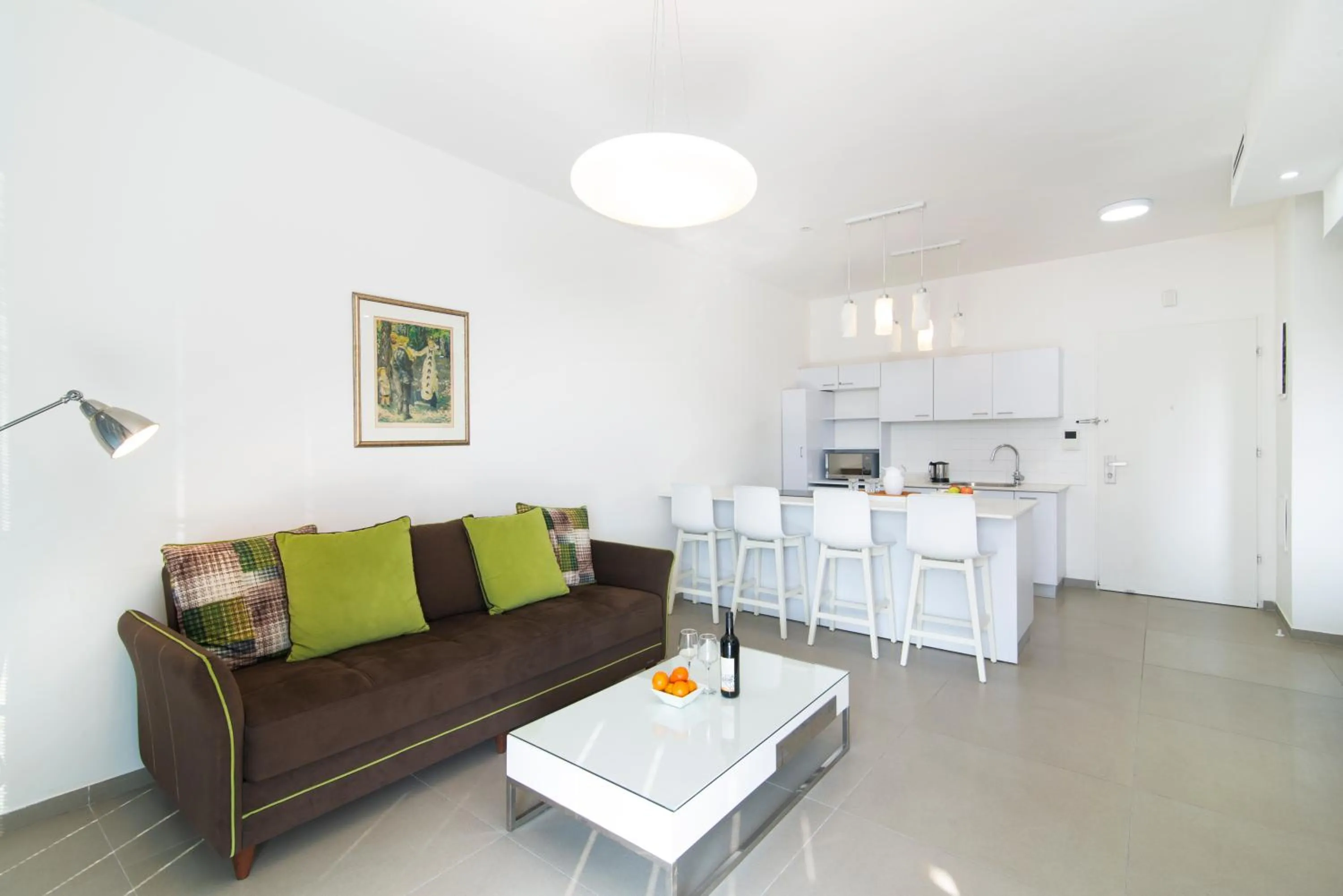 Hilton Bay Apartment with Bedroom shelter