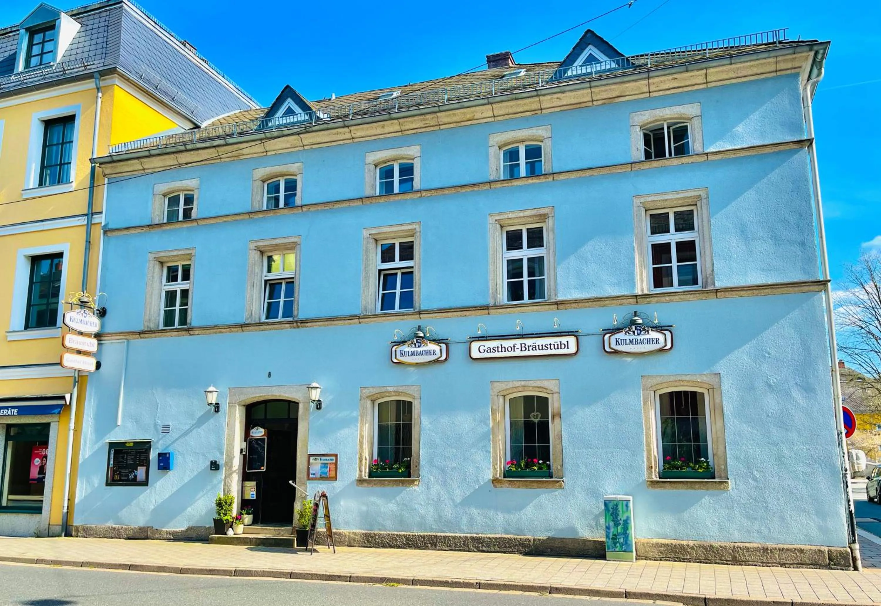 Property building in Gasthof Hotel Bräustübl und Haus Boutique