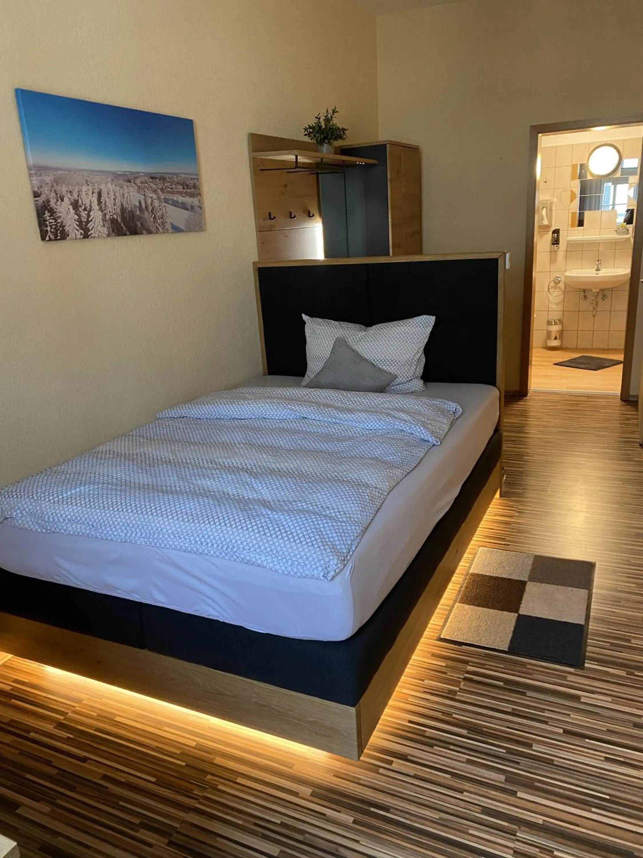 Small Double Room in Gasthof Hotel Bräustübl und Haus Boutique Small Double Room in Gasthof Hotel Bräustübl und Haus Boutique