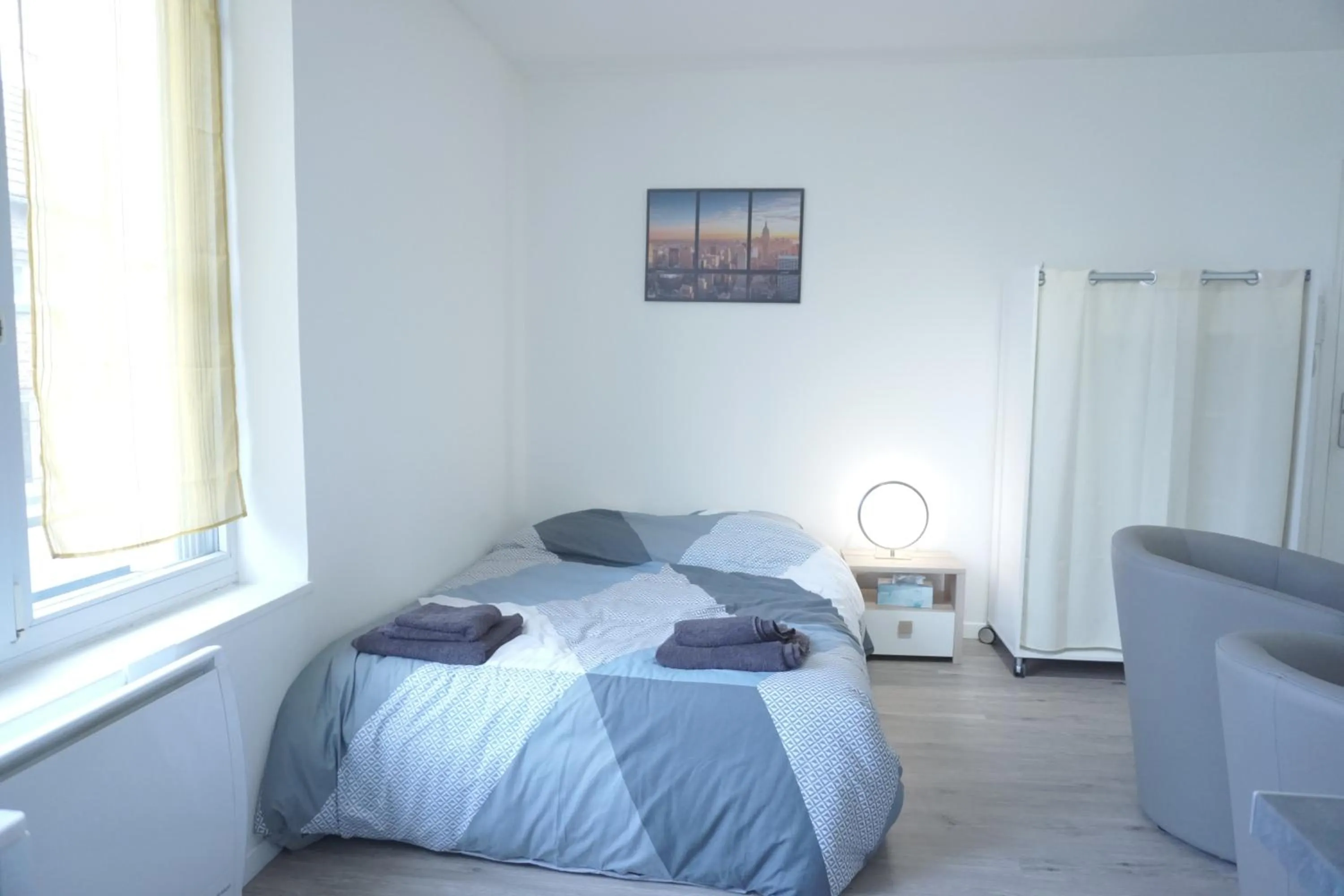 Photo of the whole room in Studio Cosy Saint-Quentin