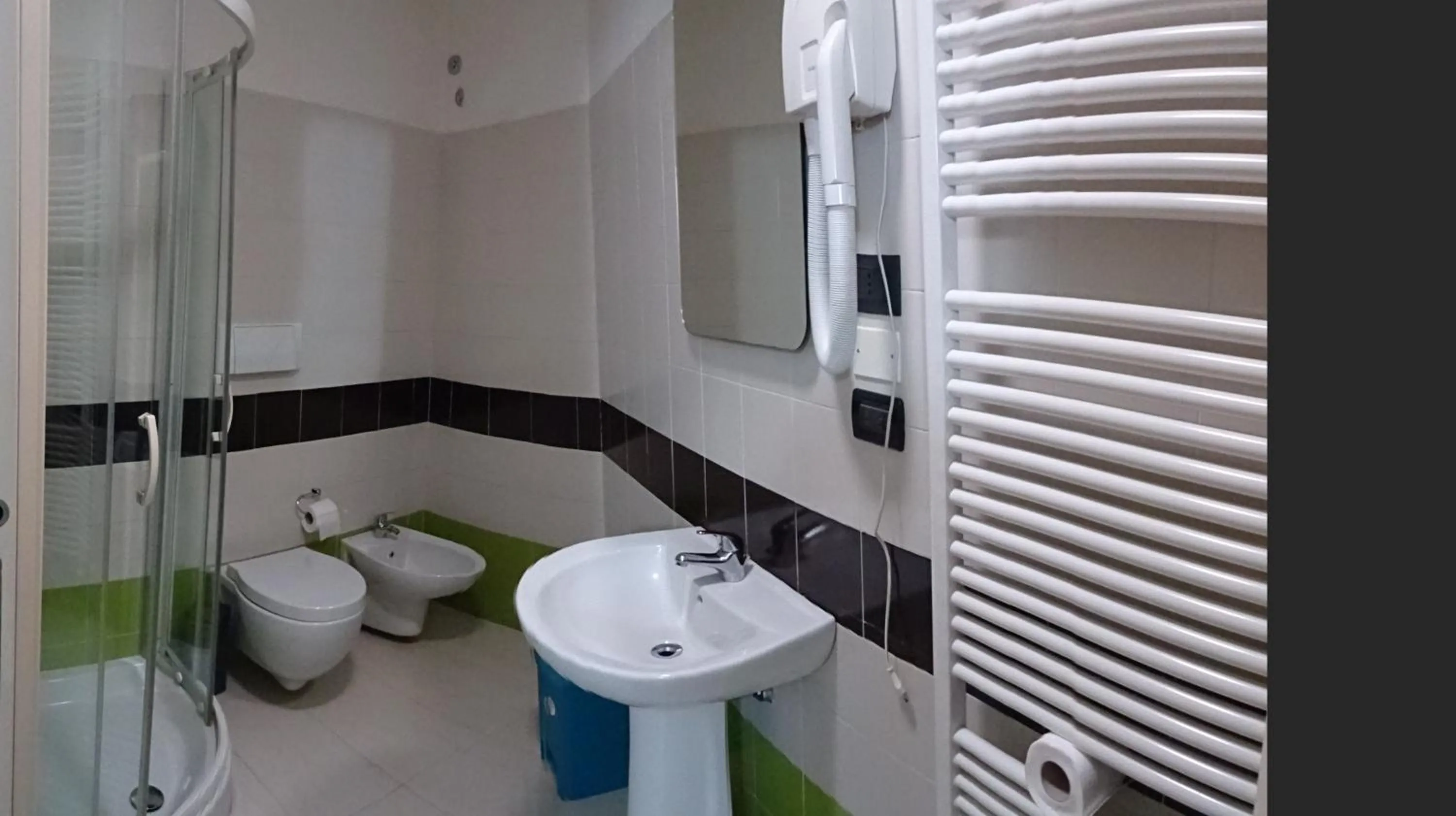 Bathroom in Hotel Paradiso