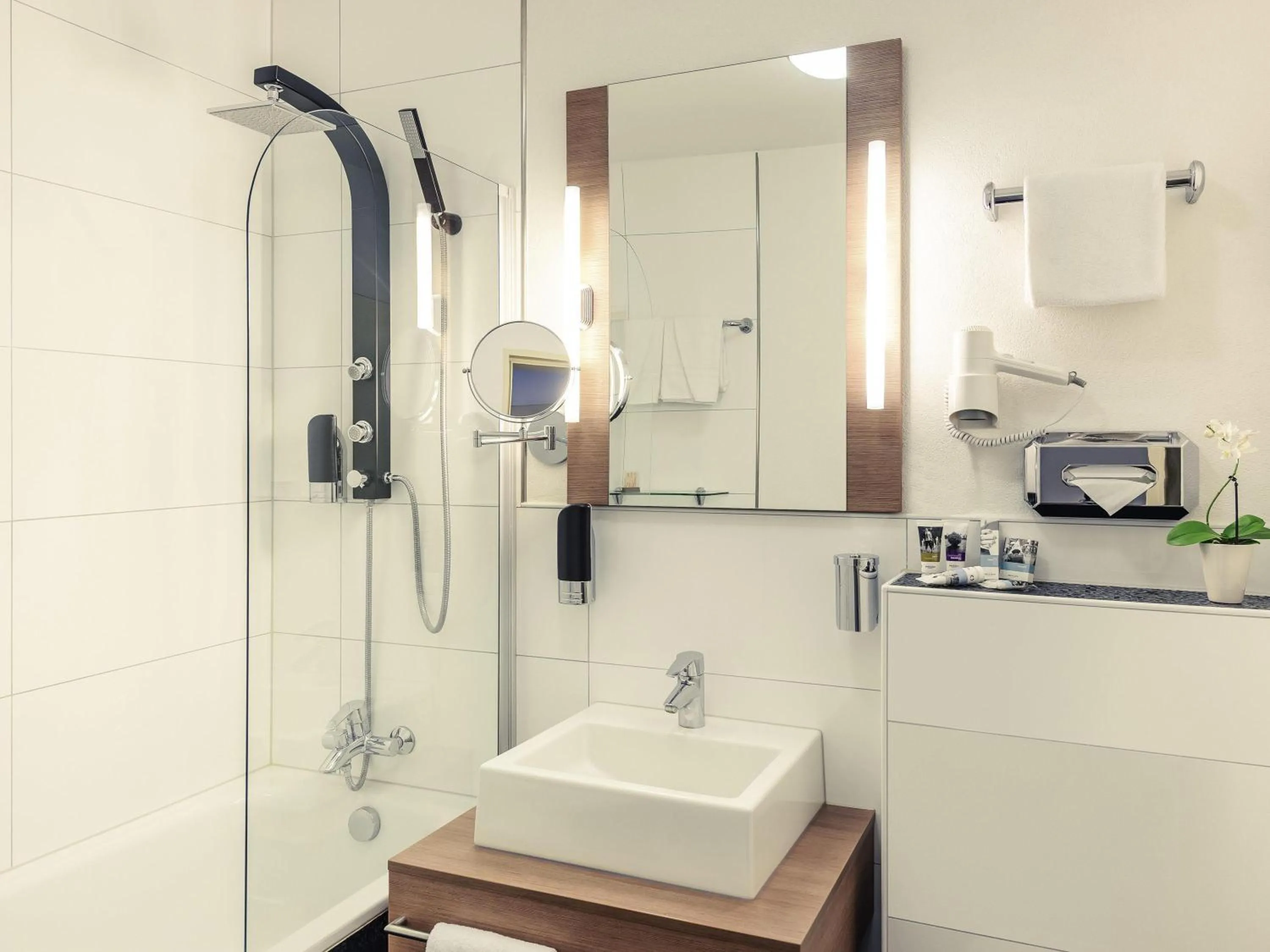 Bedroom in Mercure Hotel Kaiserhof City Center