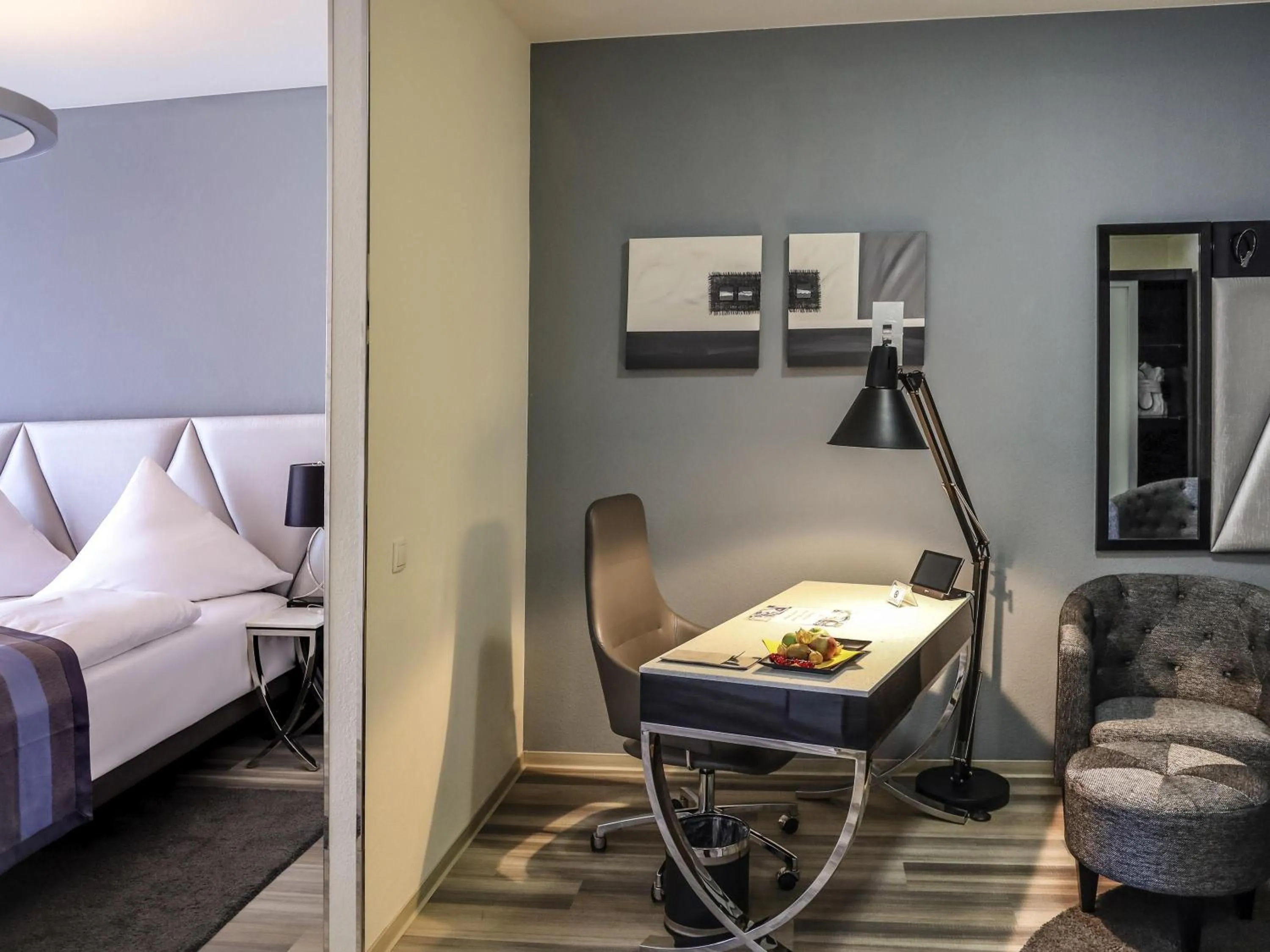 Bedroom in Mercure Hotel Kaiserhof City Center