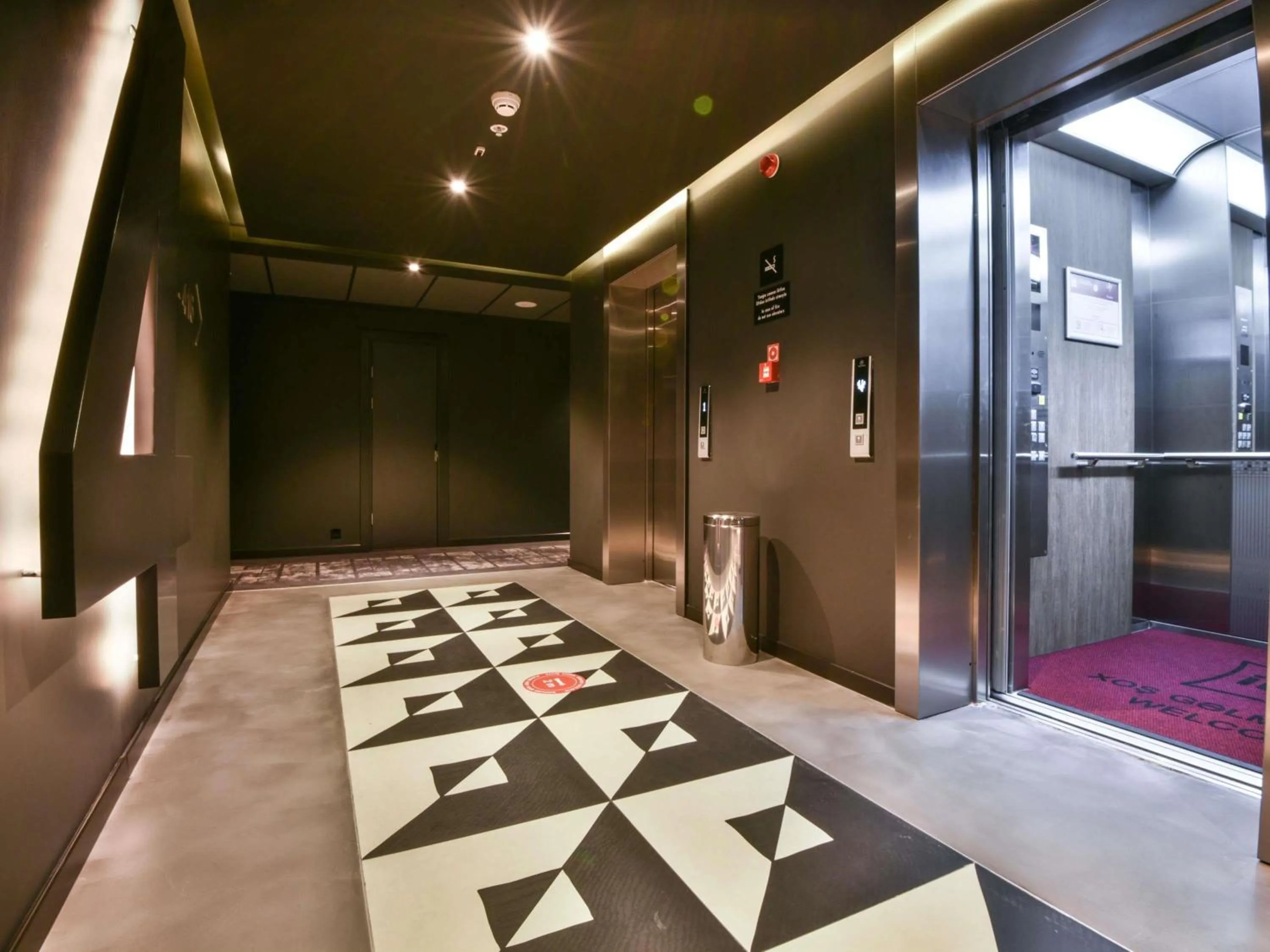 Bedroom in ibis Baku City