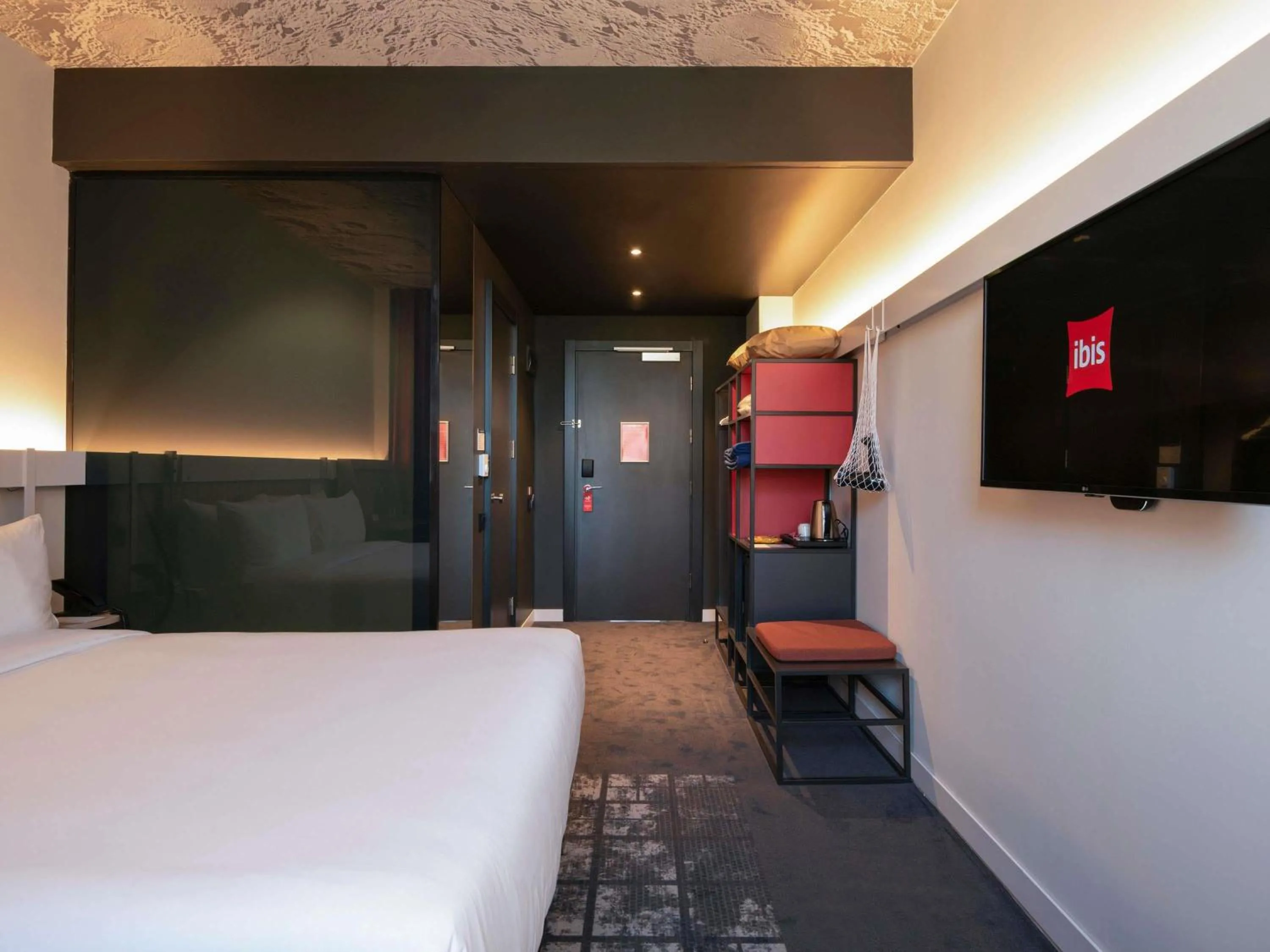 Bedroom, Bed in ibis Baku City