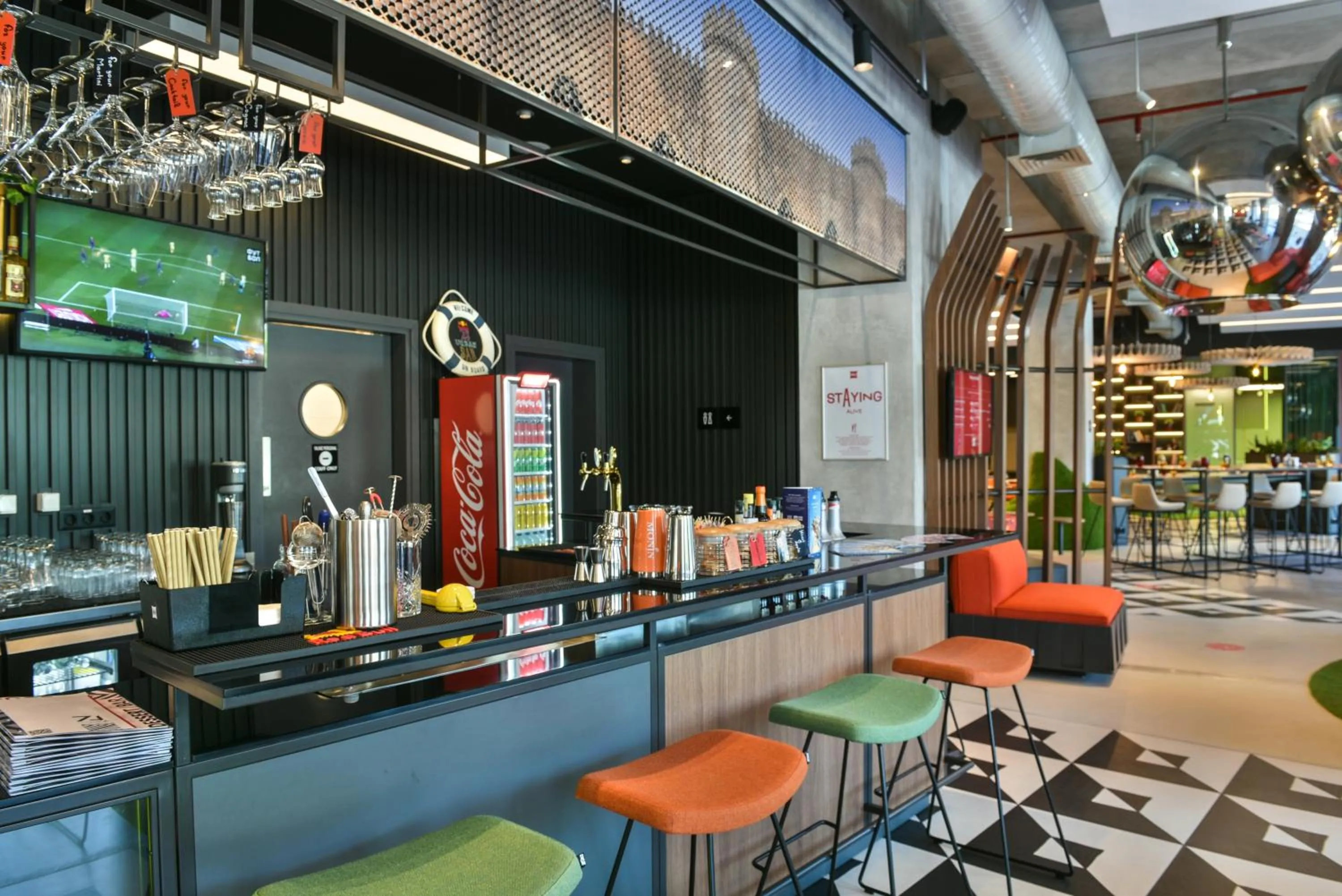 Restaurant/places to eat in ibis Baku City