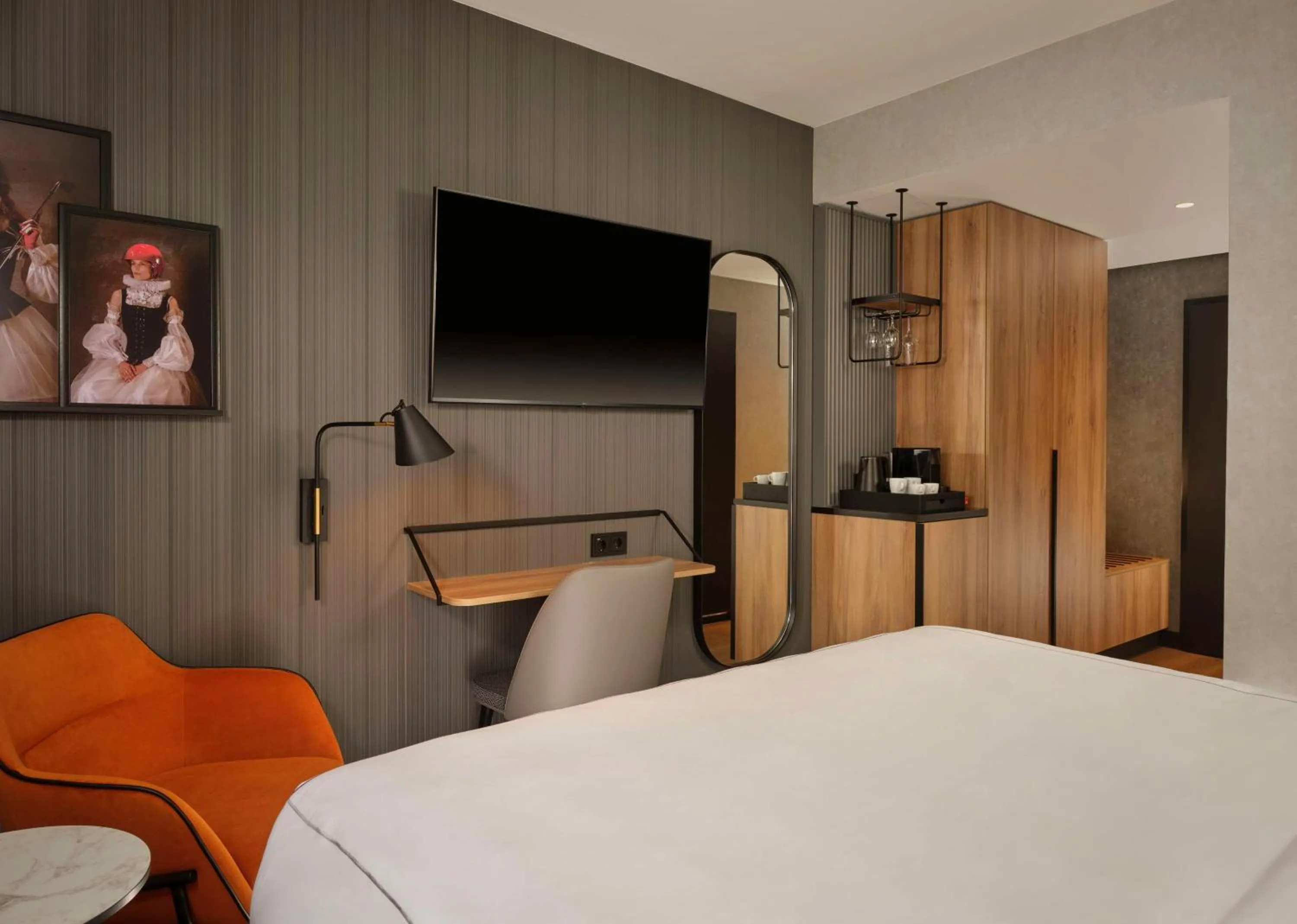 Bedroom, Bed in Radisson RED Berlin Kudamm