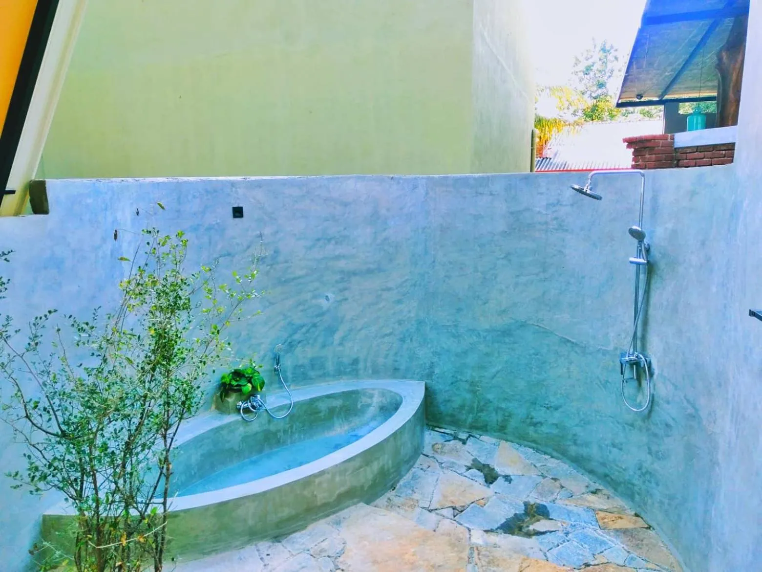 Bathroom in Kottawatta River Bank Resort