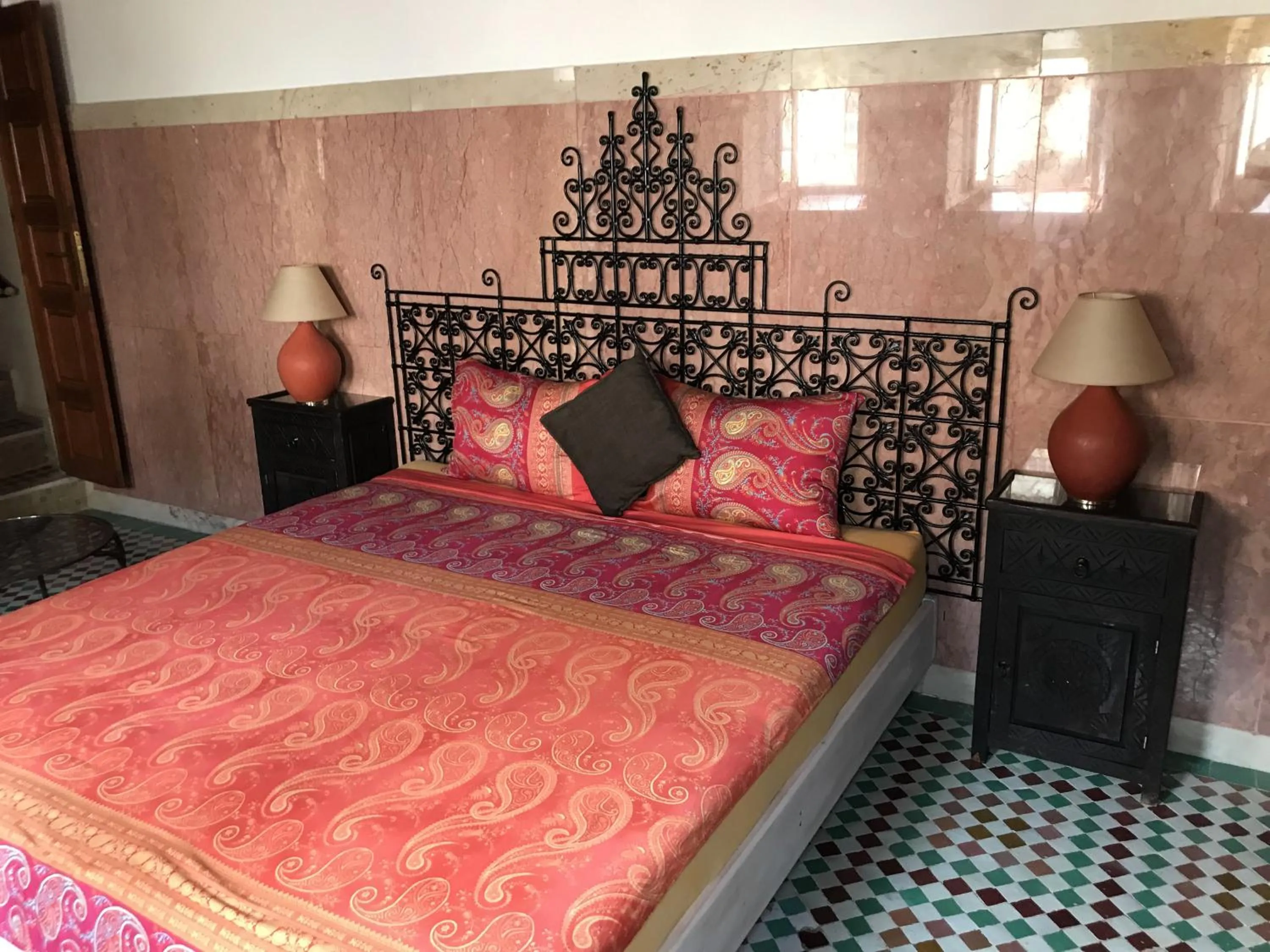 Bed in Riad Aventurine