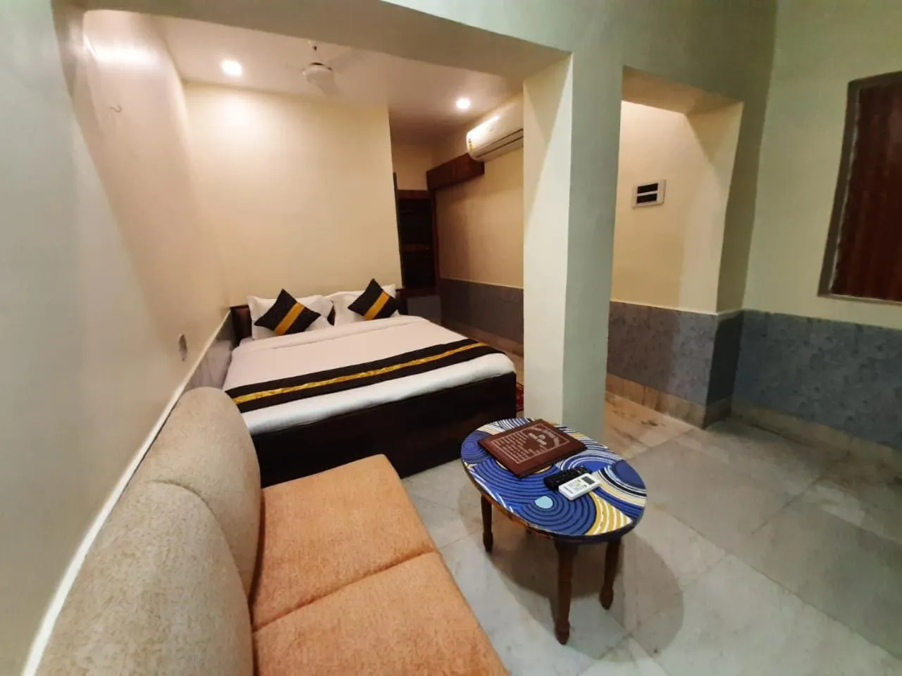 Photo of the whole room in Snehamaya Spa & Resort