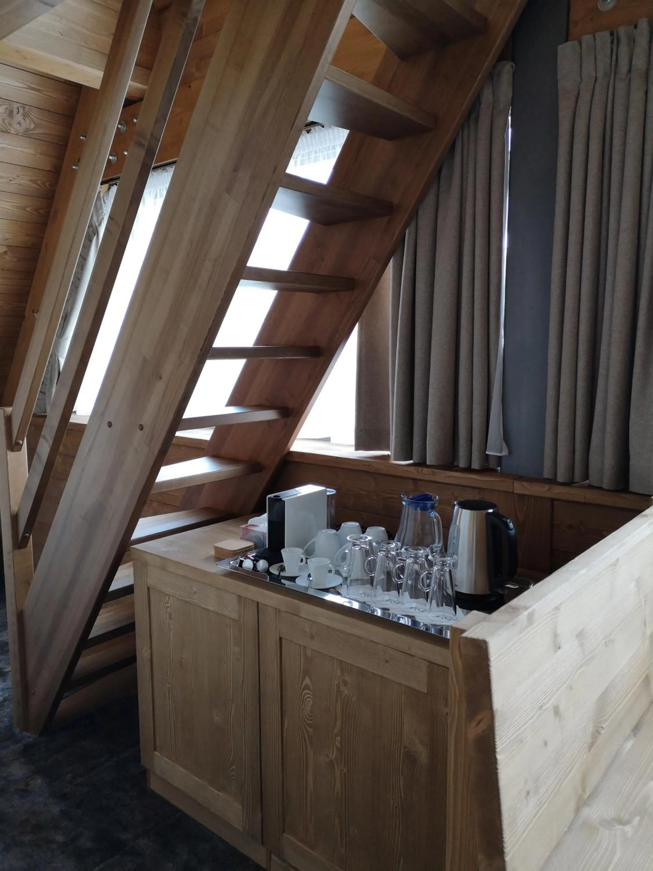 Coffee/tea facilities in STONEGALLERY