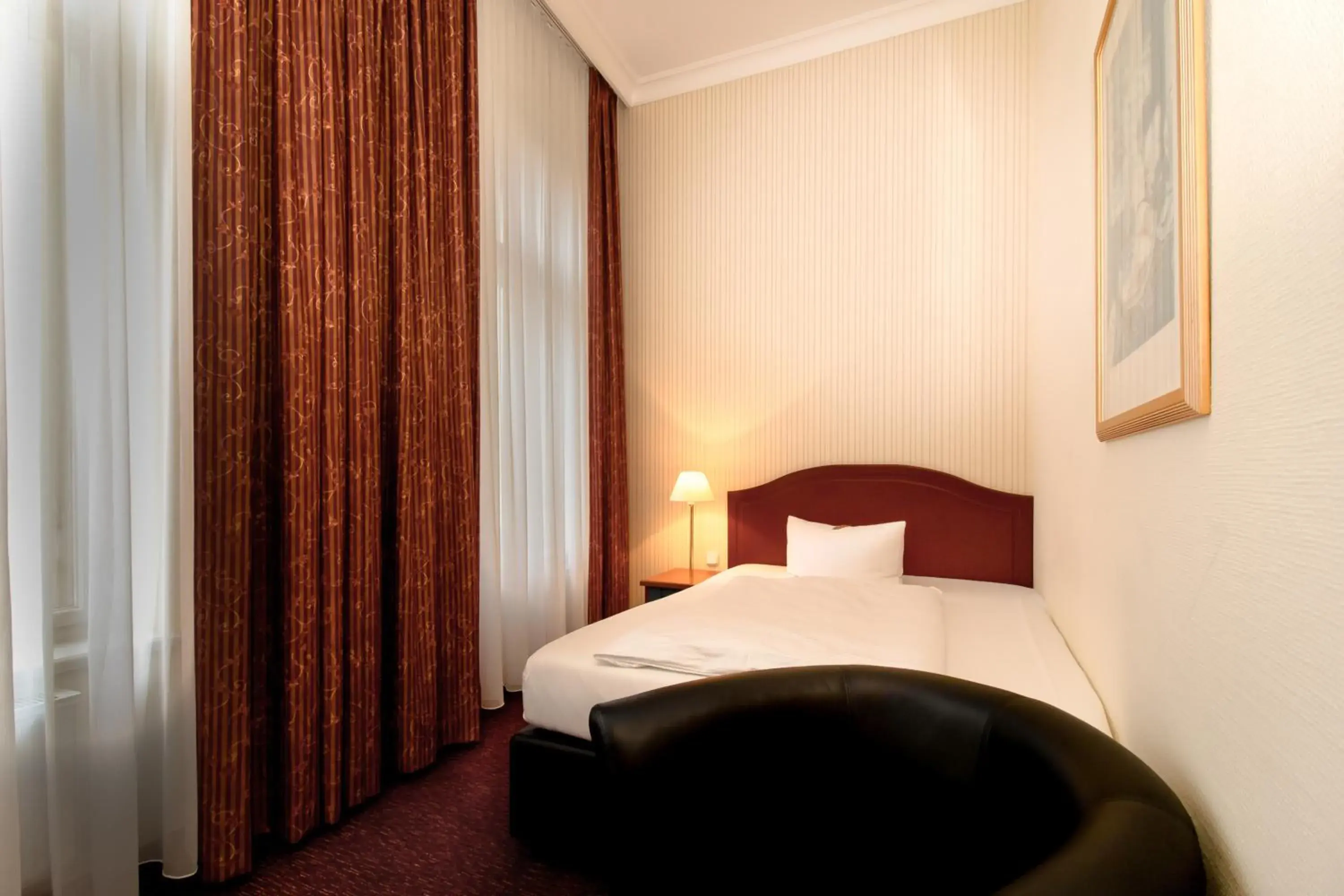 Comfort Single Room in Akzent Hotel Am Goldenen Strauss Comfort Single Room in Akzent Hotel Am Goldenen Strauss